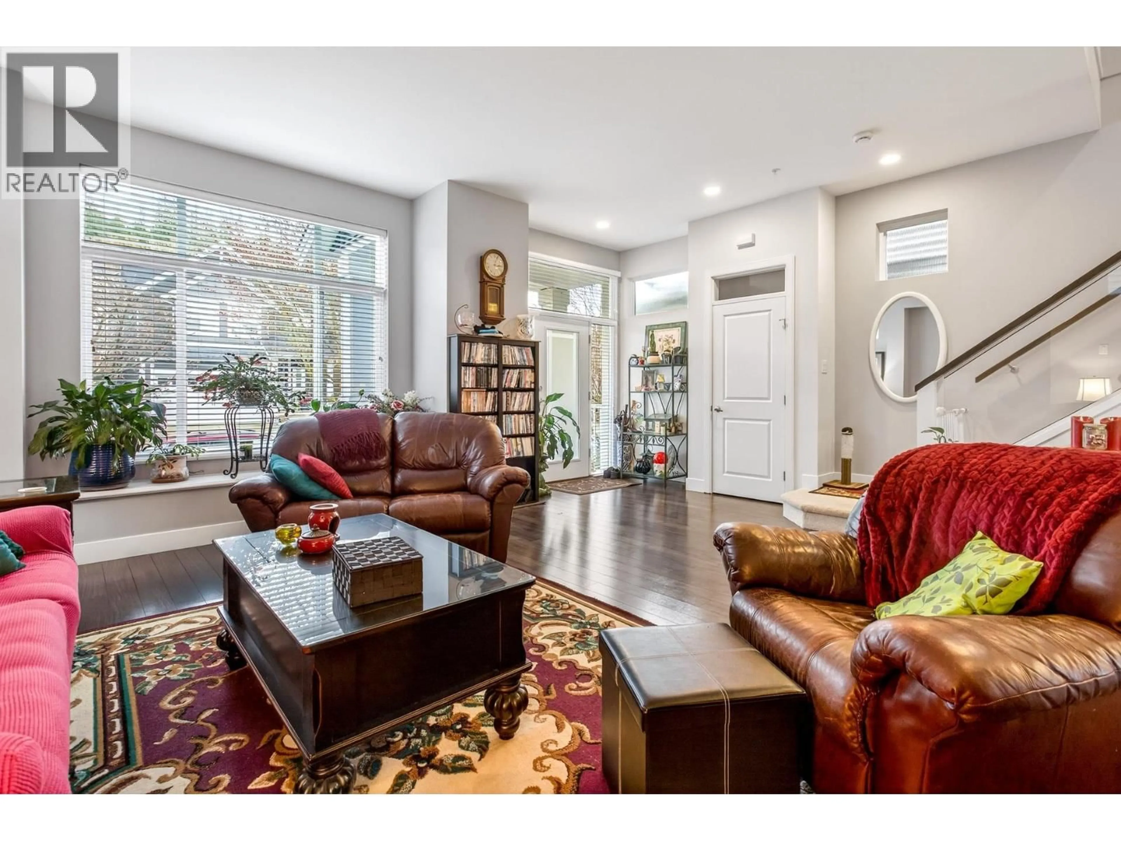 Living room with furniture, unknown for 10473 ROBERTSON STREET, Maple Ridge British Columbia V2W0H8