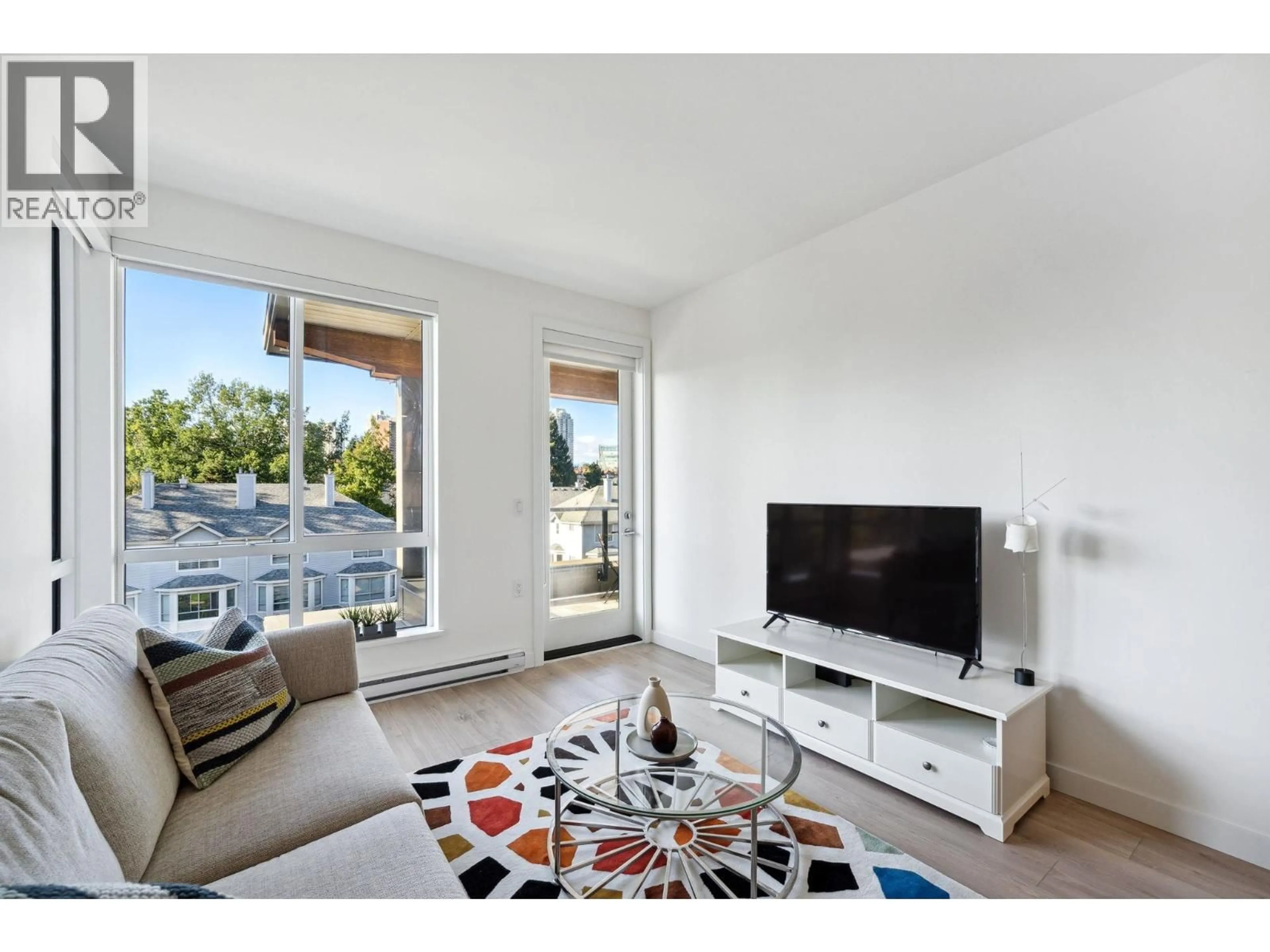 Living room with furniture, unknown for 417 - 7579 16TH STREET, Burnaby British Columbia V3N0H7