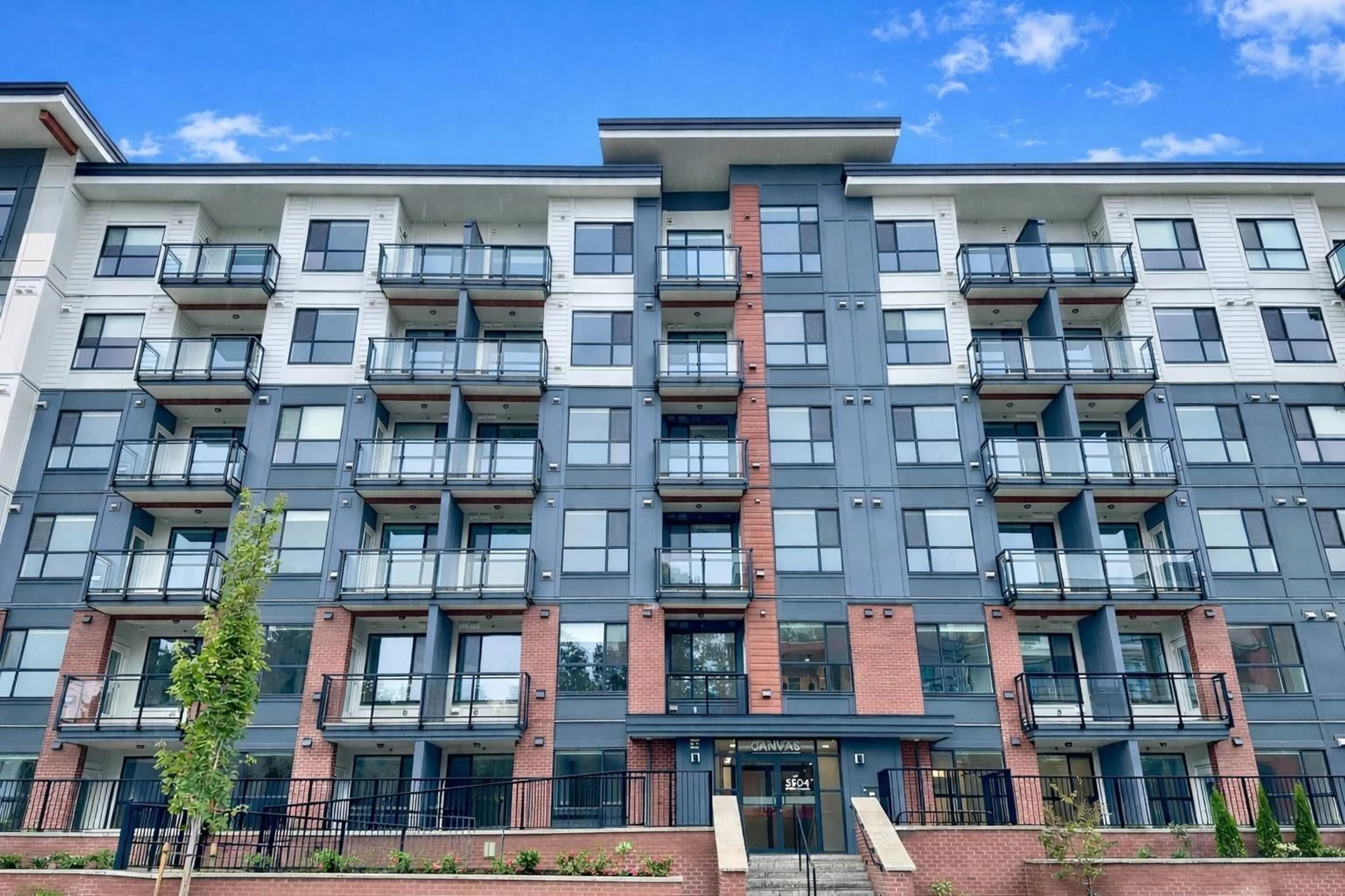 Patio, building for 408 - 5504 BRYDON CRESCENT, Langley British Columbia V3A0R3