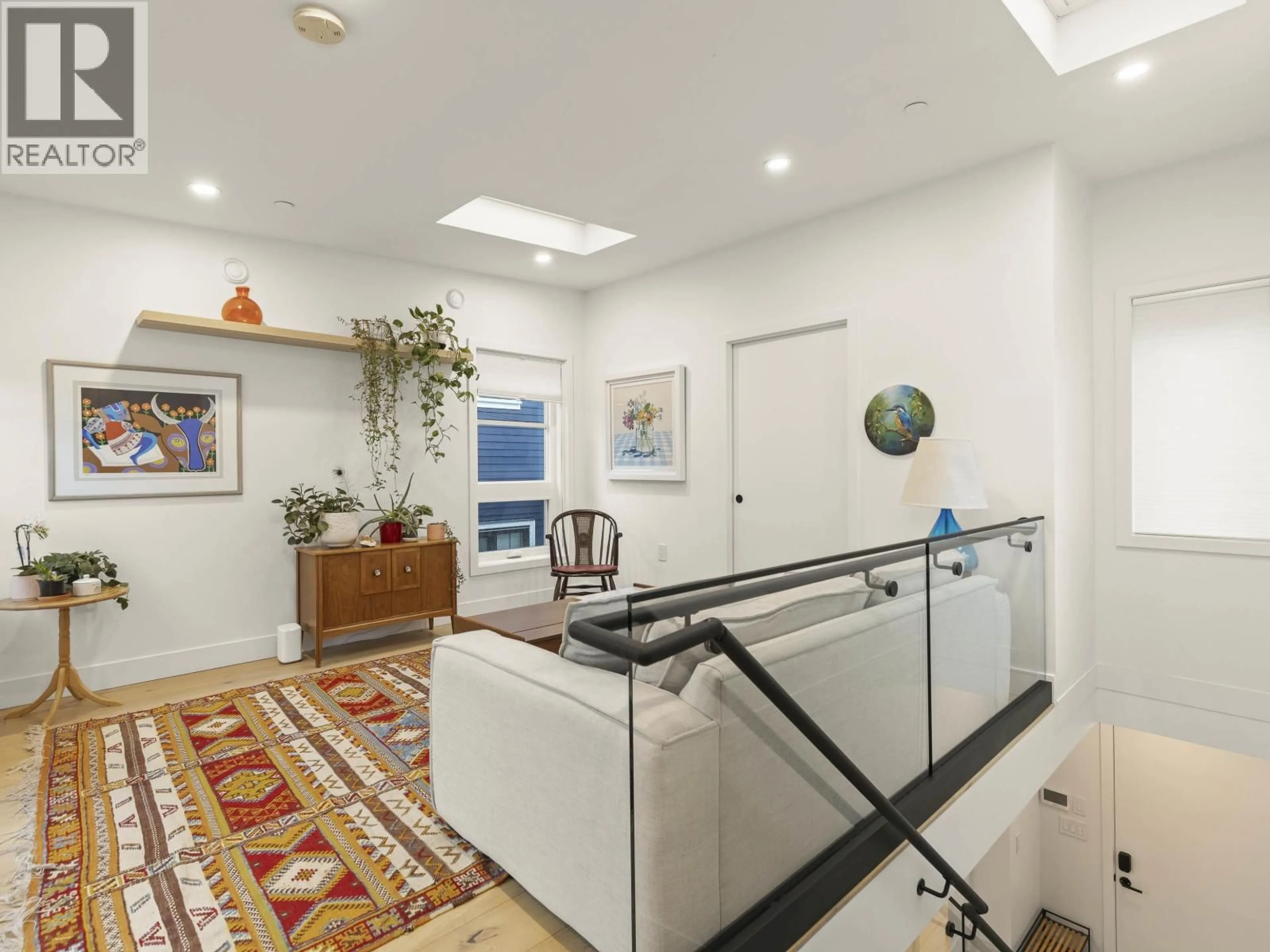 Unknown for 517 11TH AVENUE, Vancouver British Columbia V5T2E1