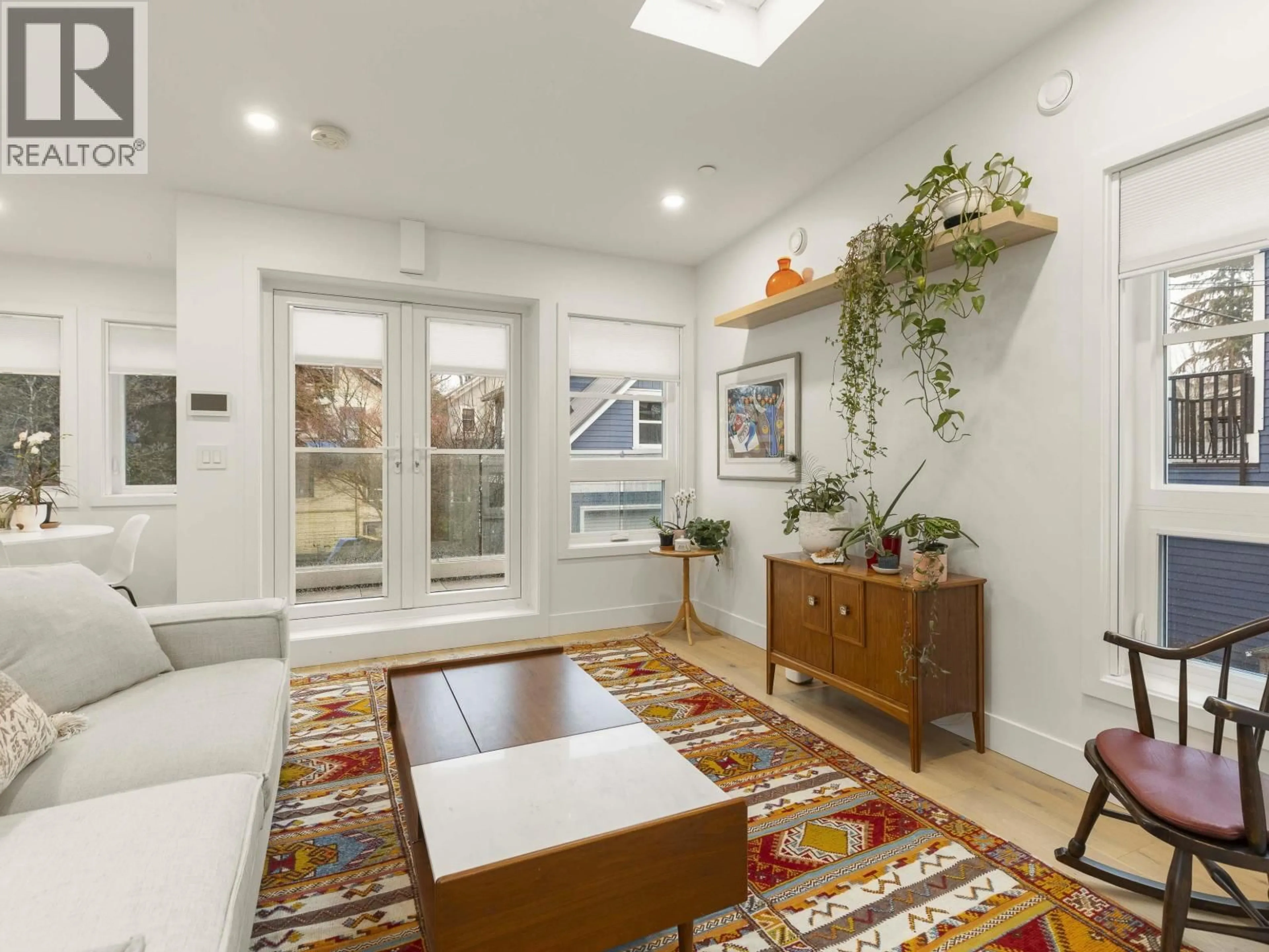 Unknown for 517 11TH AVENUE, Vancouver British Columbia V5T2E1