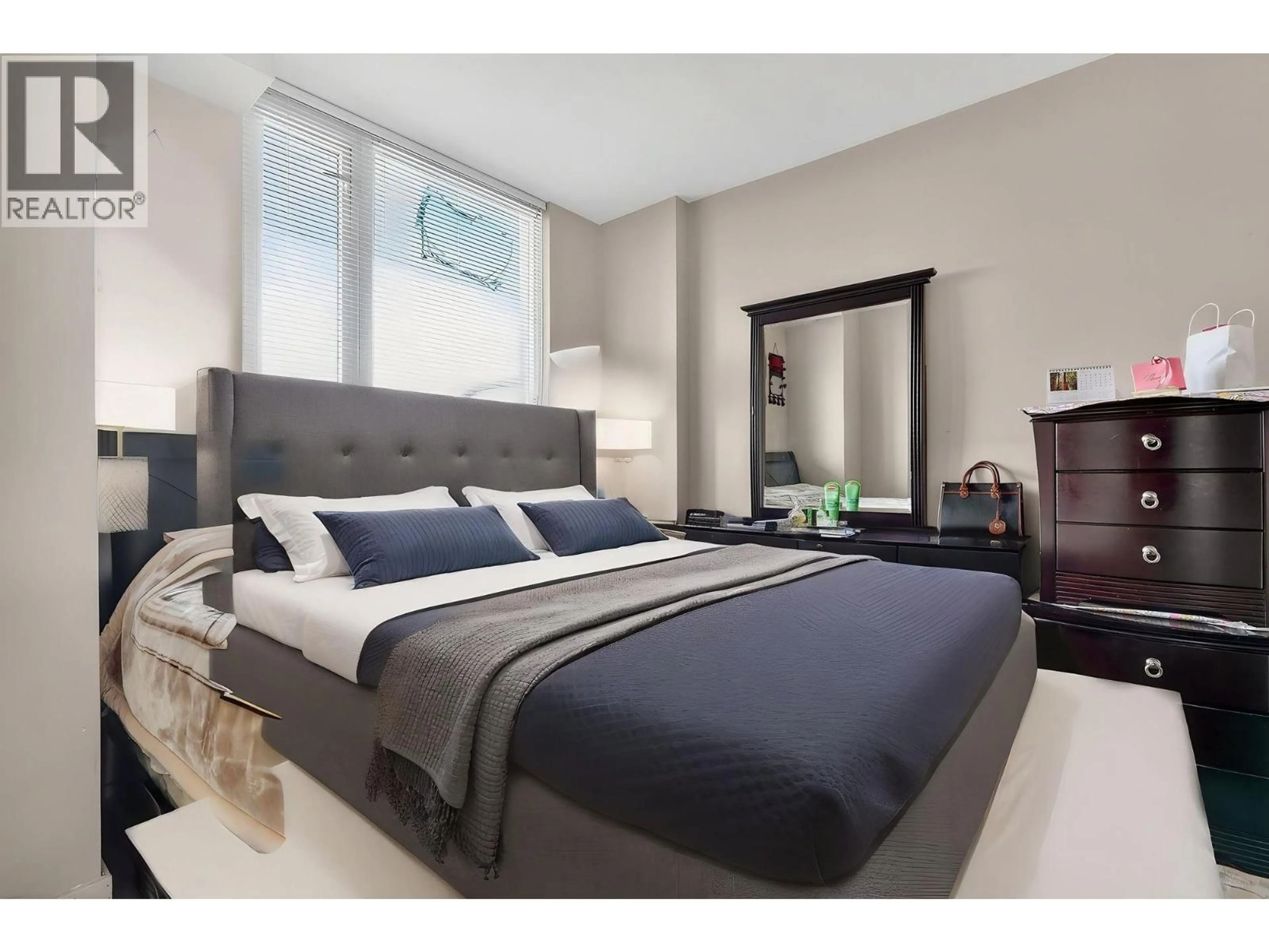 Bedroom with bed, unknown for 609 - 4028 KNIGHT STREET, Vancouver British Columbia V5N3M2