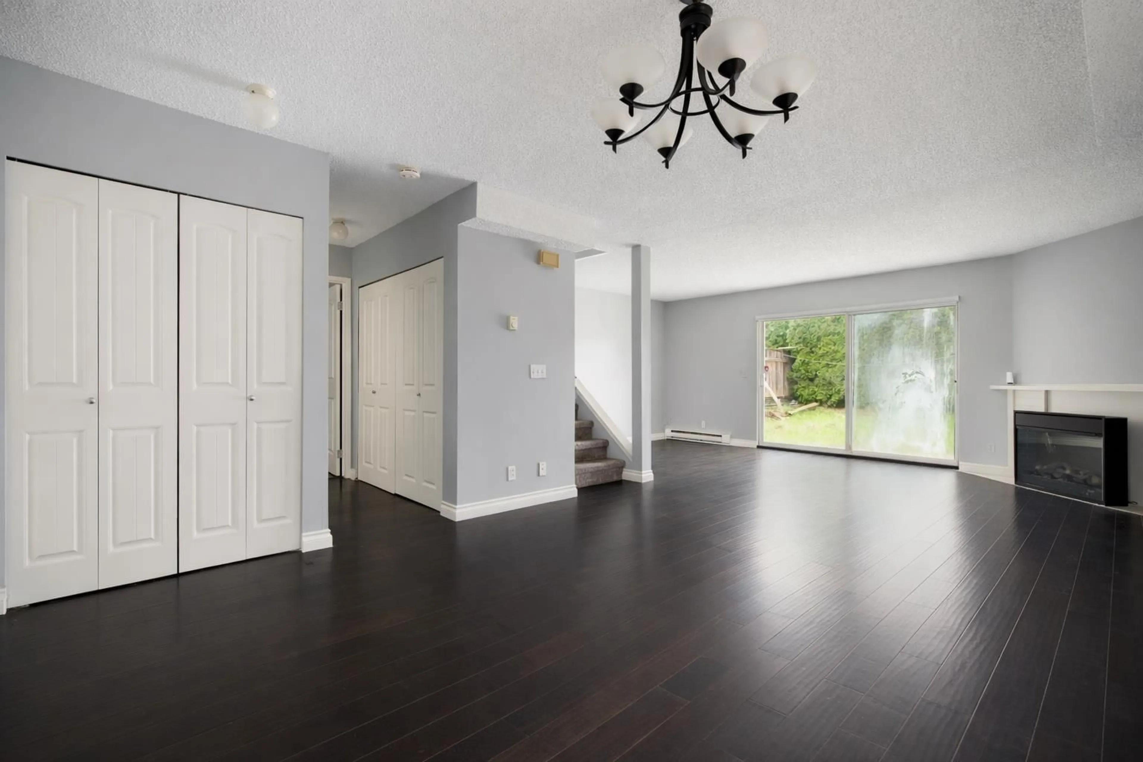 Indoor foyer for 7754 119A STREET, Delta British Columbia V4C6N6