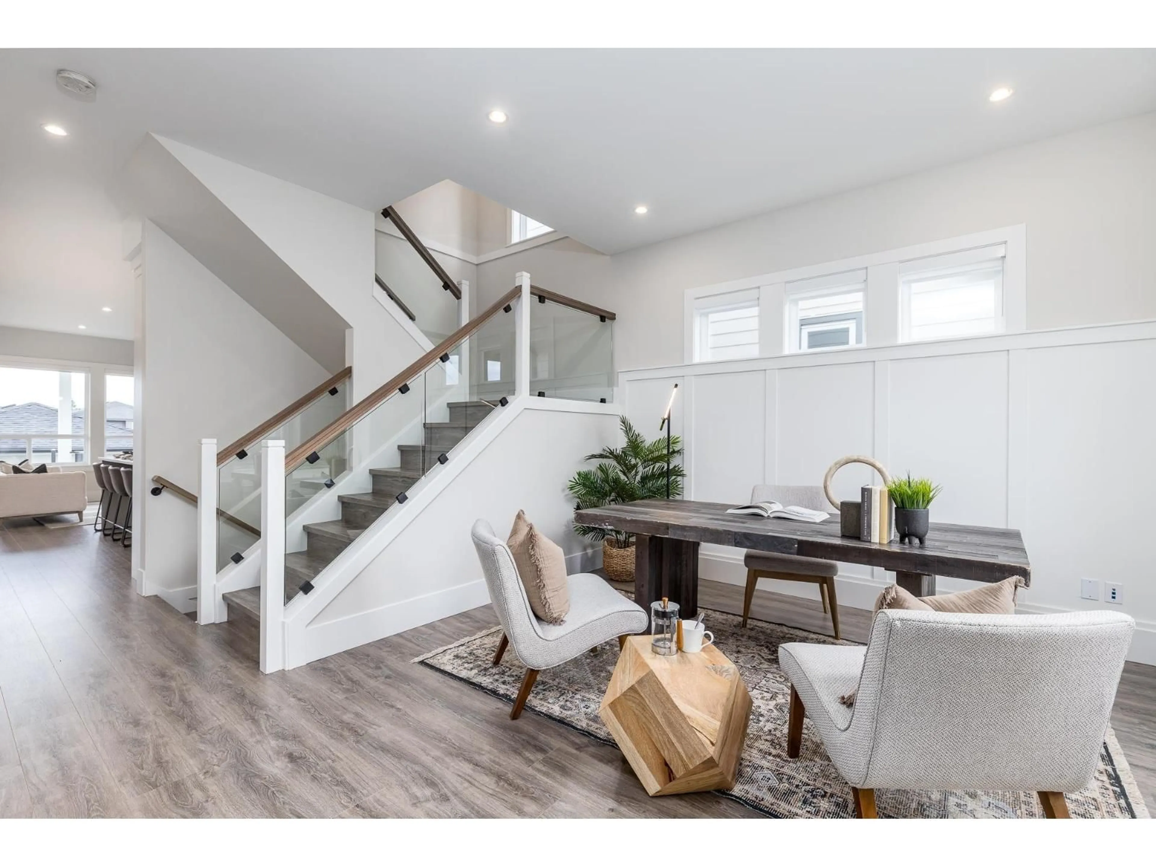 Unknown for 16742 20A AVENUE, Surrey British Columbia V3Z1J4