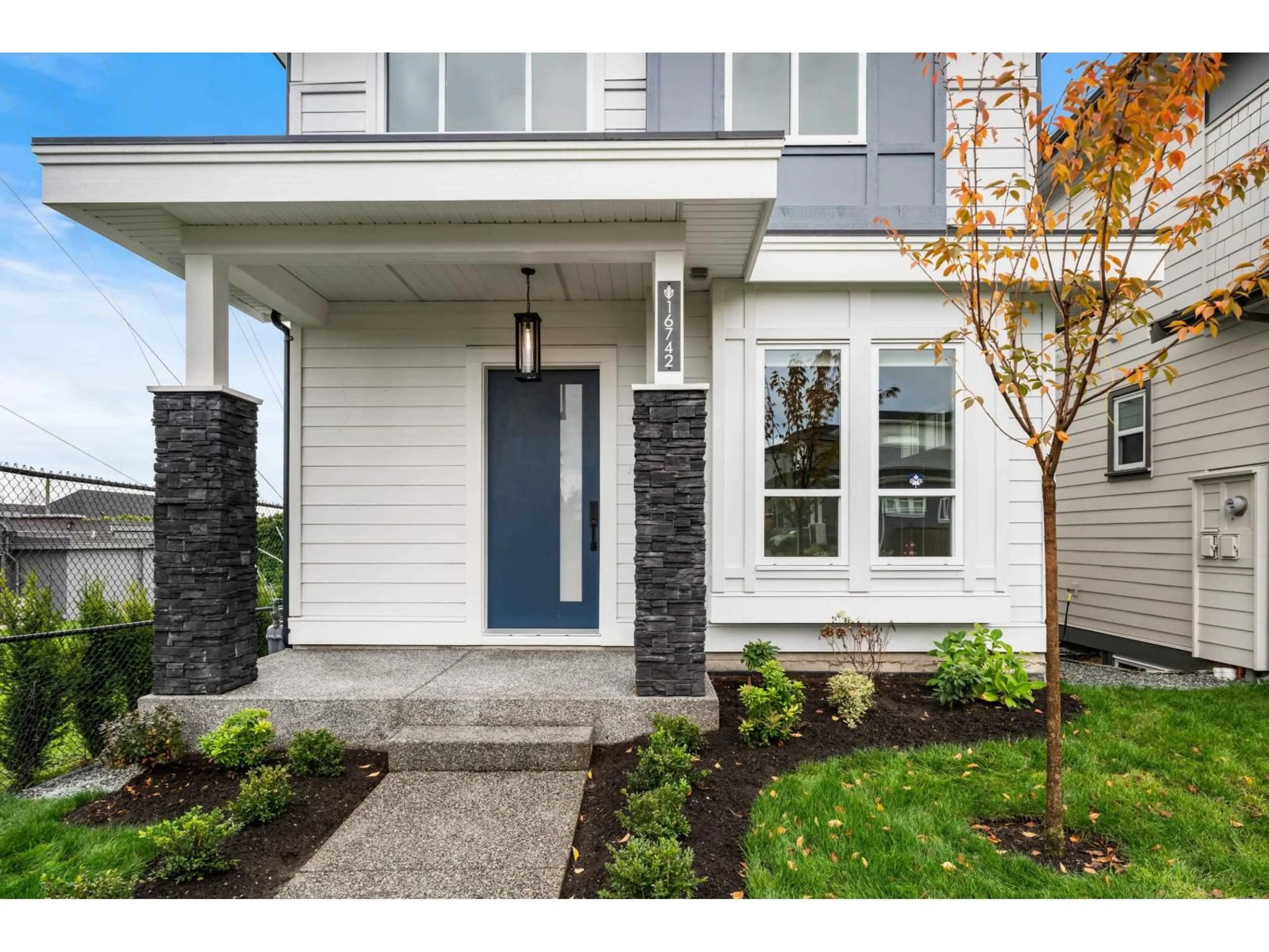 Unknown for 16742 20A AVENUE, Surrey British Columbia V3Z1J4