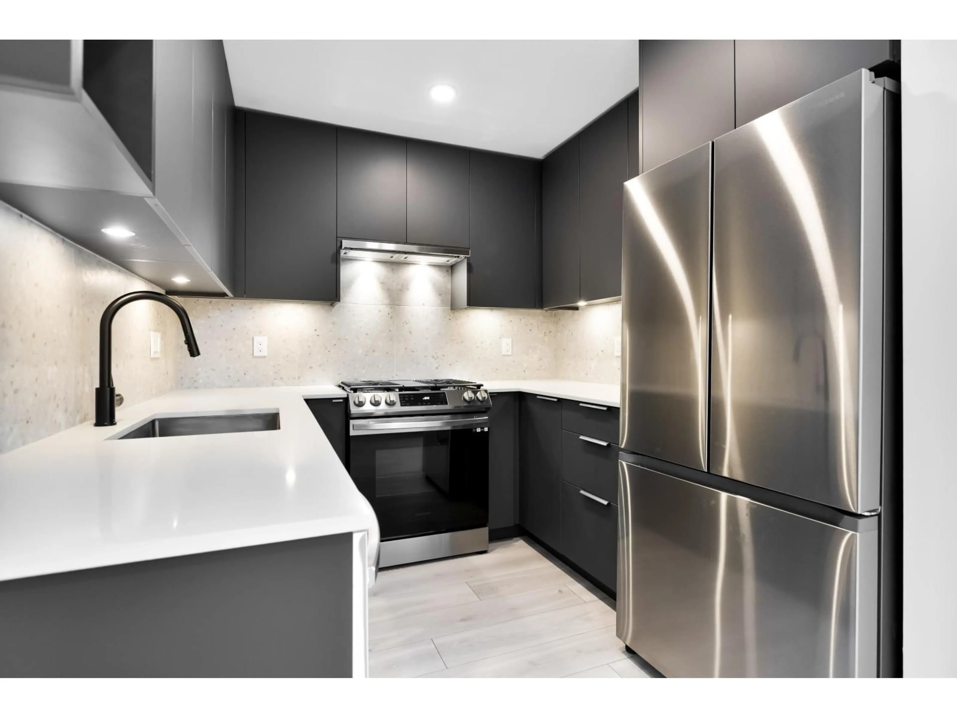 Contemporary kitchen, ceramic/tile floor for 206 - 7920 206 STREET, Langley British Columbia V2Y3X1