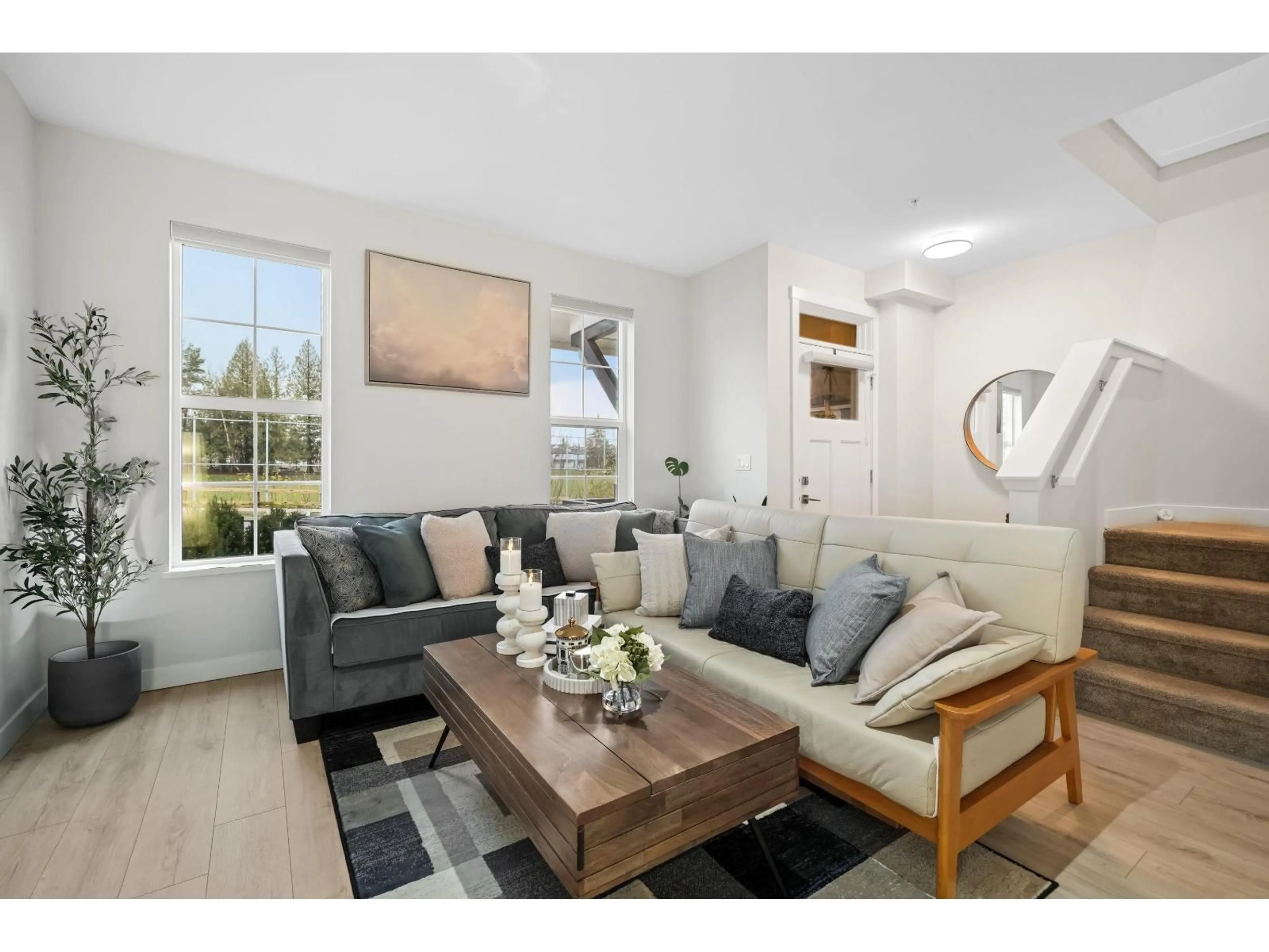 Living room with furniture, unknown for 20181 83 AVENUE, Langley British Columbia V2Y4L1