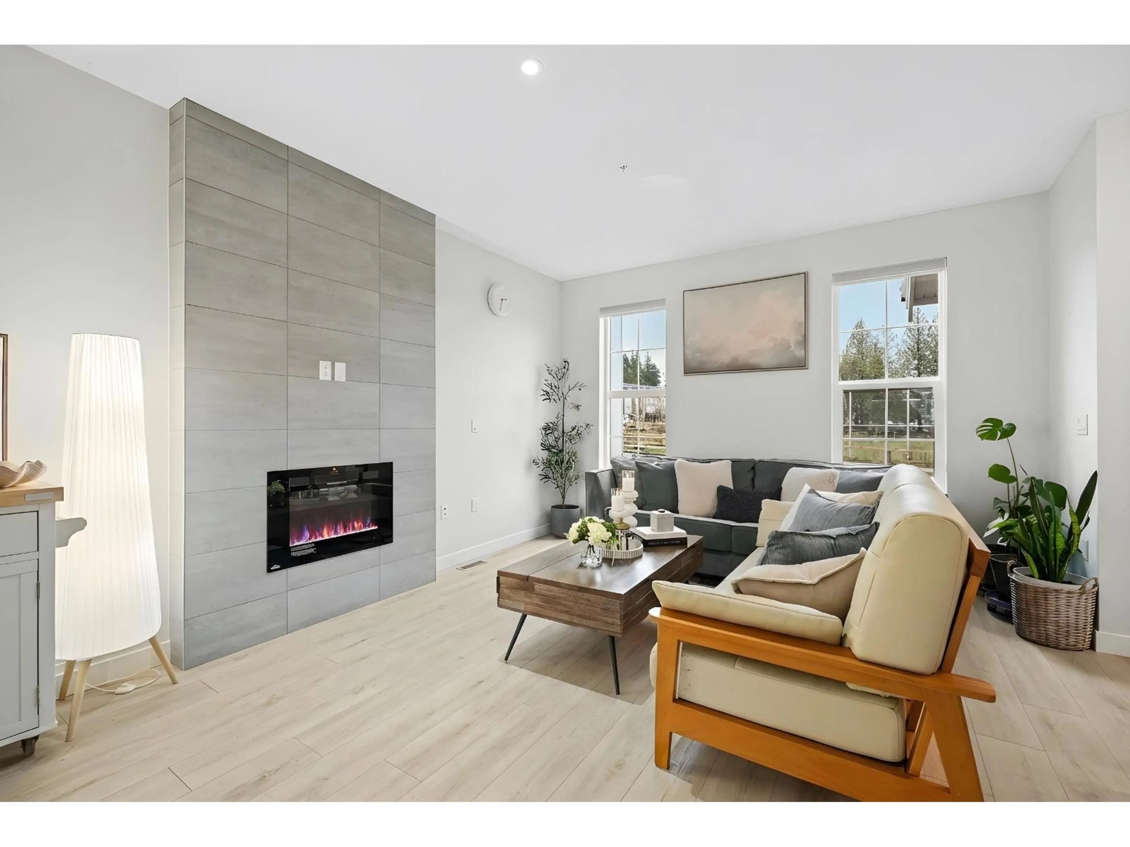 Living room with furniture, unknown for 20181 83 AVENUE, Langley British Columbia V2Y4L1