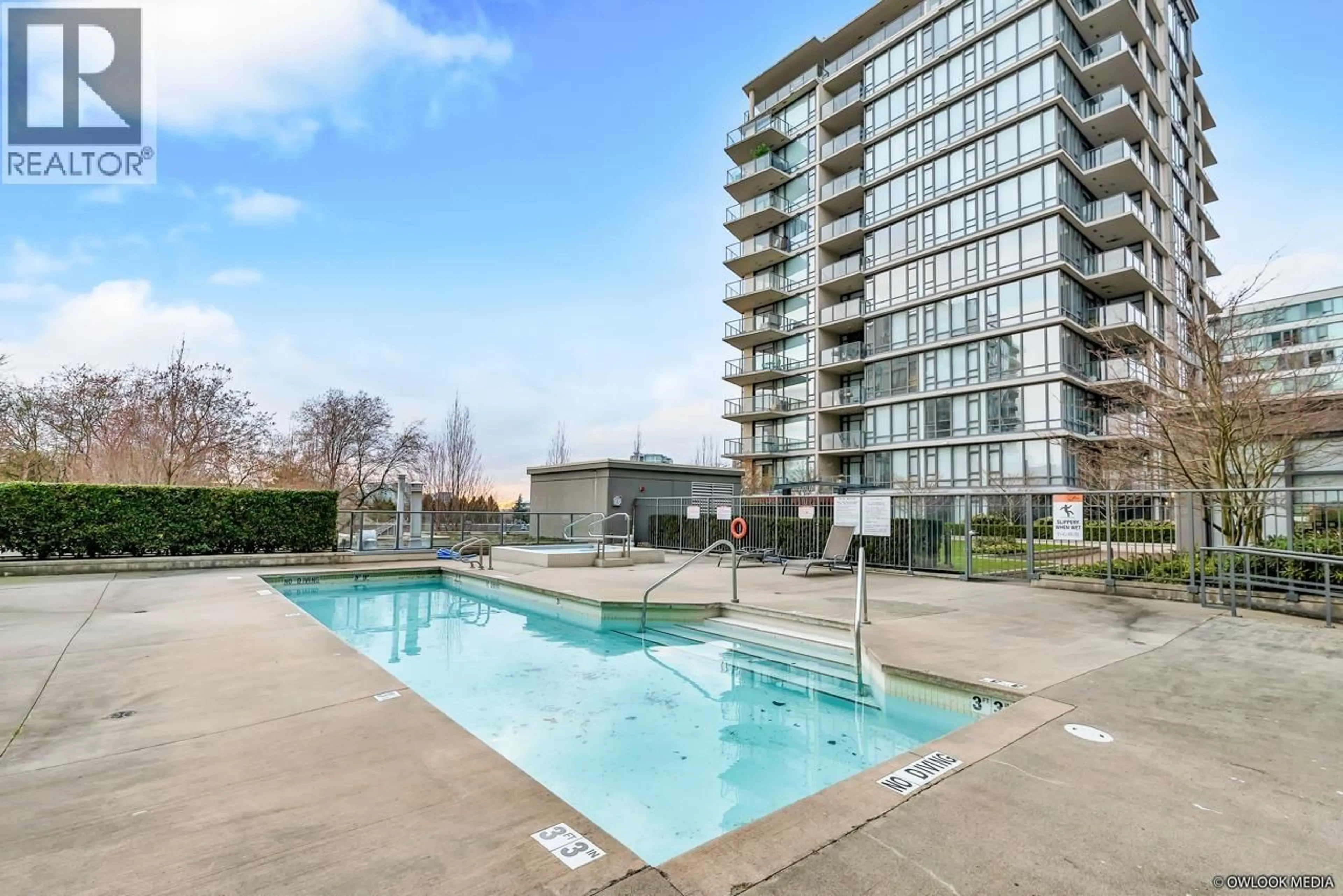 Pool for 601 - 7362 ELMBRIDGE WAY, Richmond British Columbia V6X0A6