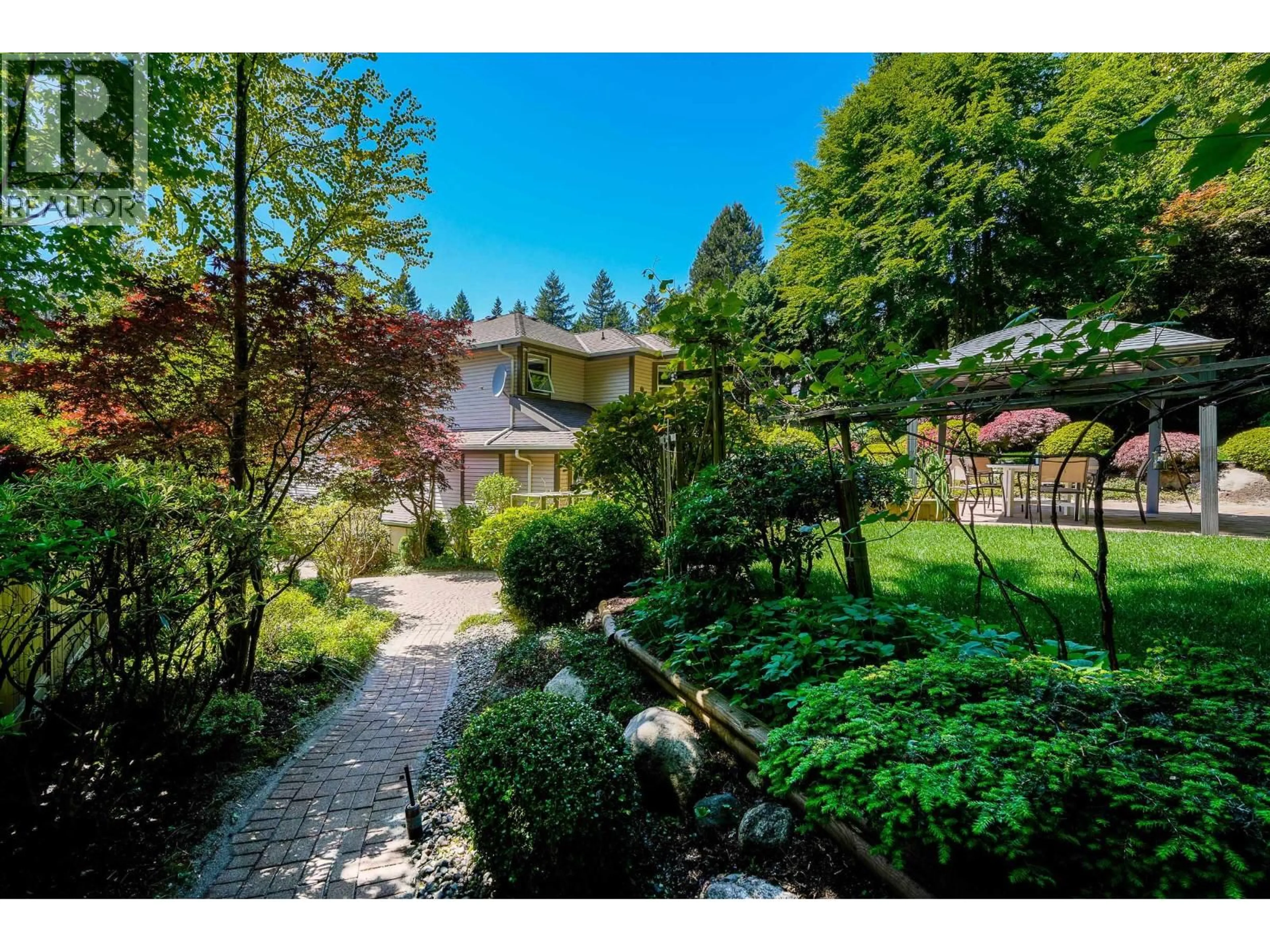 A pic from outside/outdoor area/front of a property/back of a property/a pic from drone, street for 112 PARKSIDE DRIVE, Port Moody British Columbia V3H4W8