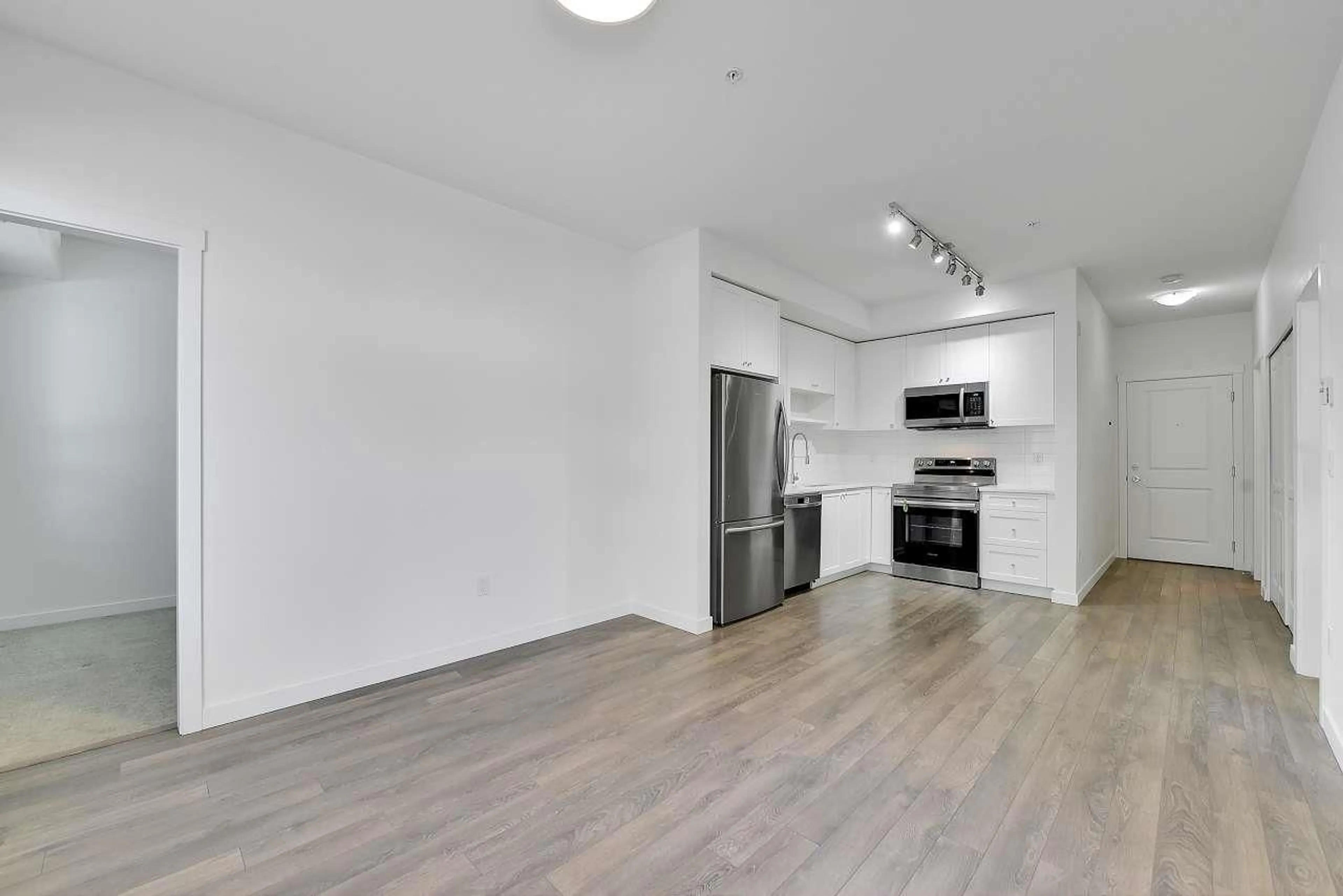 Unknown for 207 - 15835 85 AVENUE, Surrey British Columbia V4N6W6