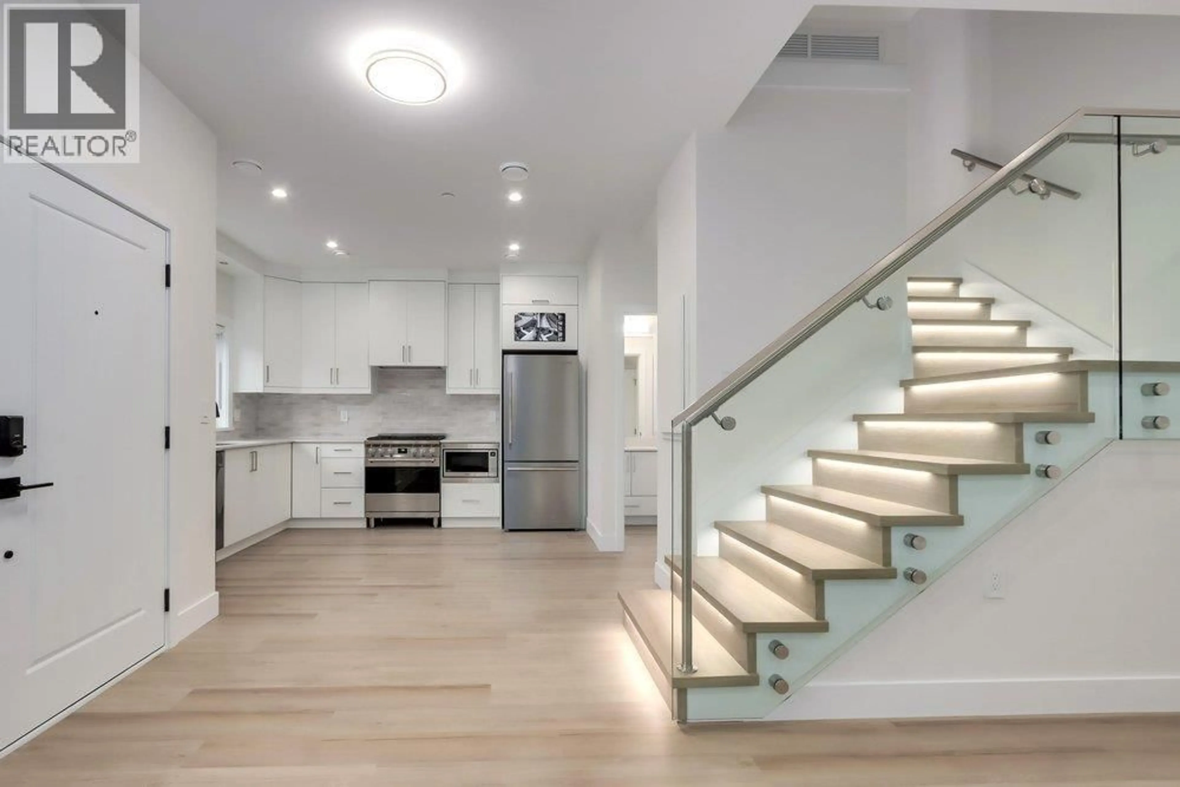 Open concept kitchen, unknown for 1 - 4257 KNIGHT STREET, Vancouver British Columbia V5N3M3