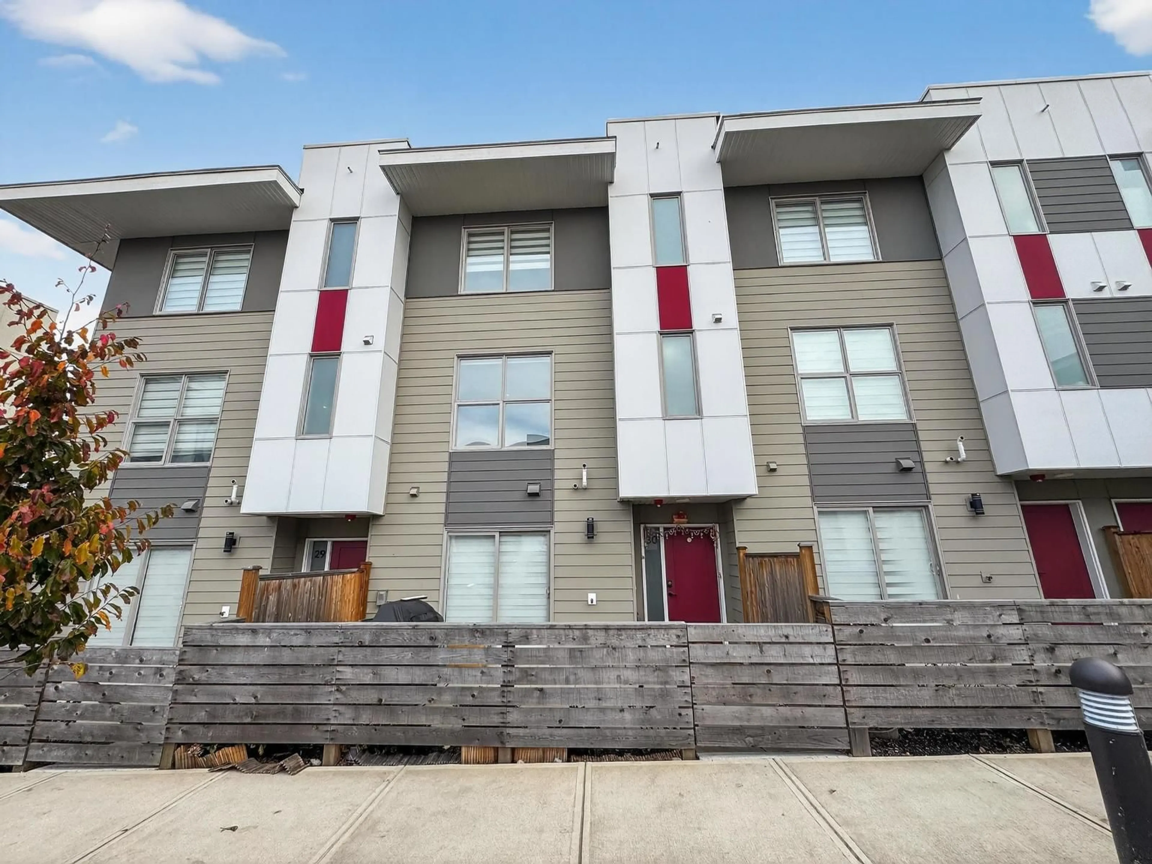 Unknown for 30 - 12585 104A AVENUE, Surrey British Columbia V3V0G7