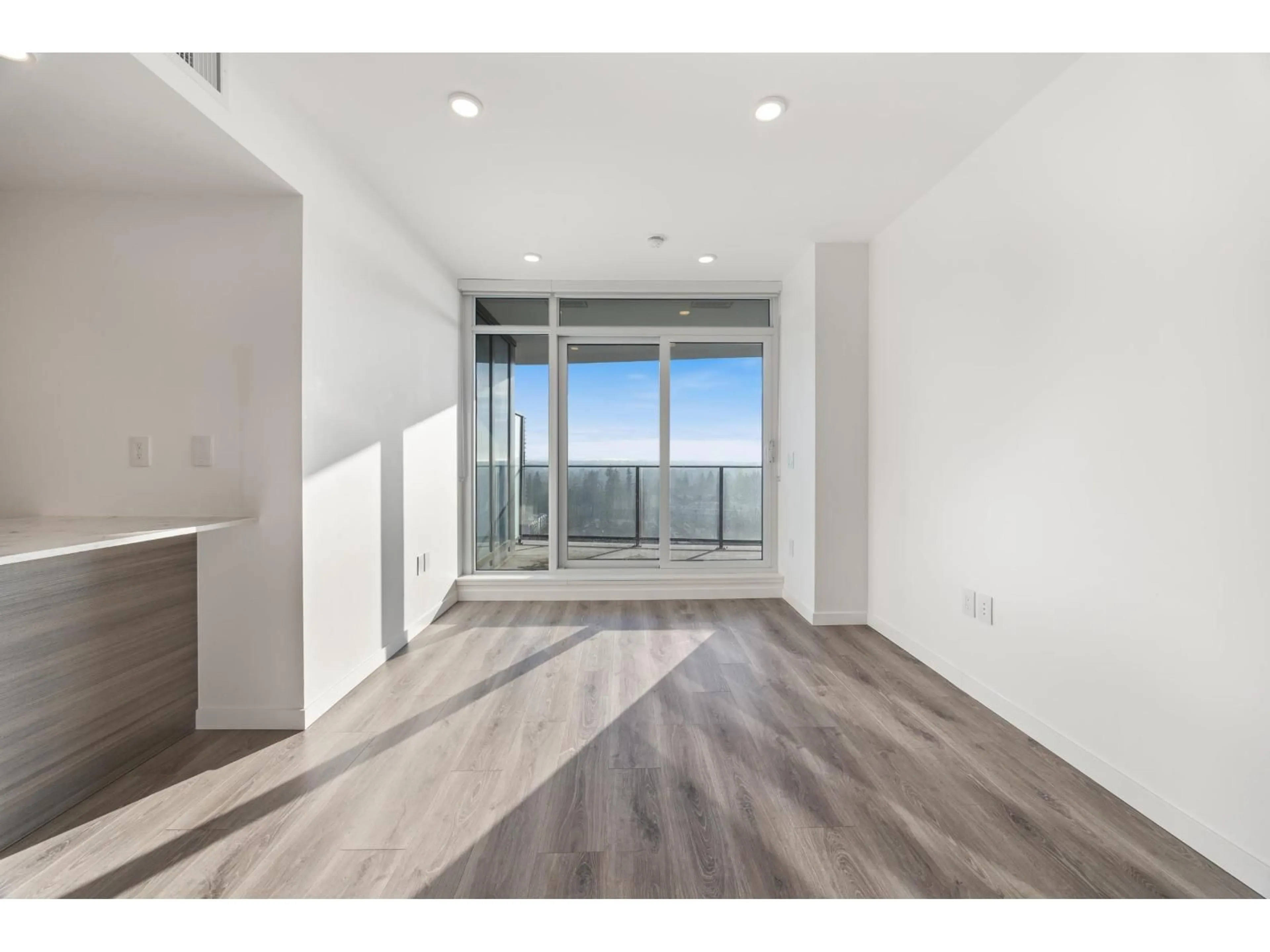 A pic of a room for 1804 - 10333 133 STREET, Surrey British Columbia V3T0V1