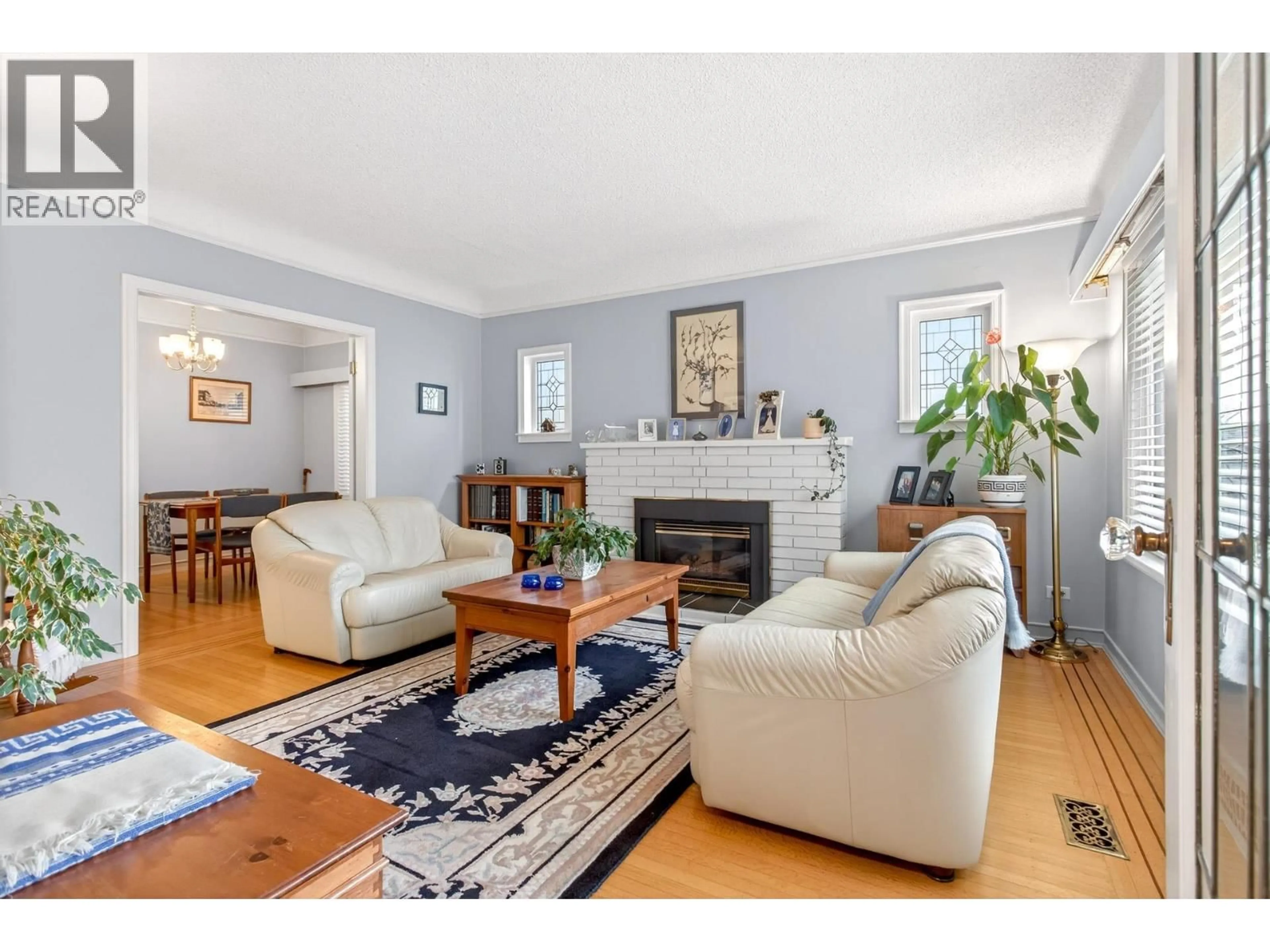 Living room with furniture, unknown for 3494 OXFORD STREET, Vancouver British Columbia V5K1N9