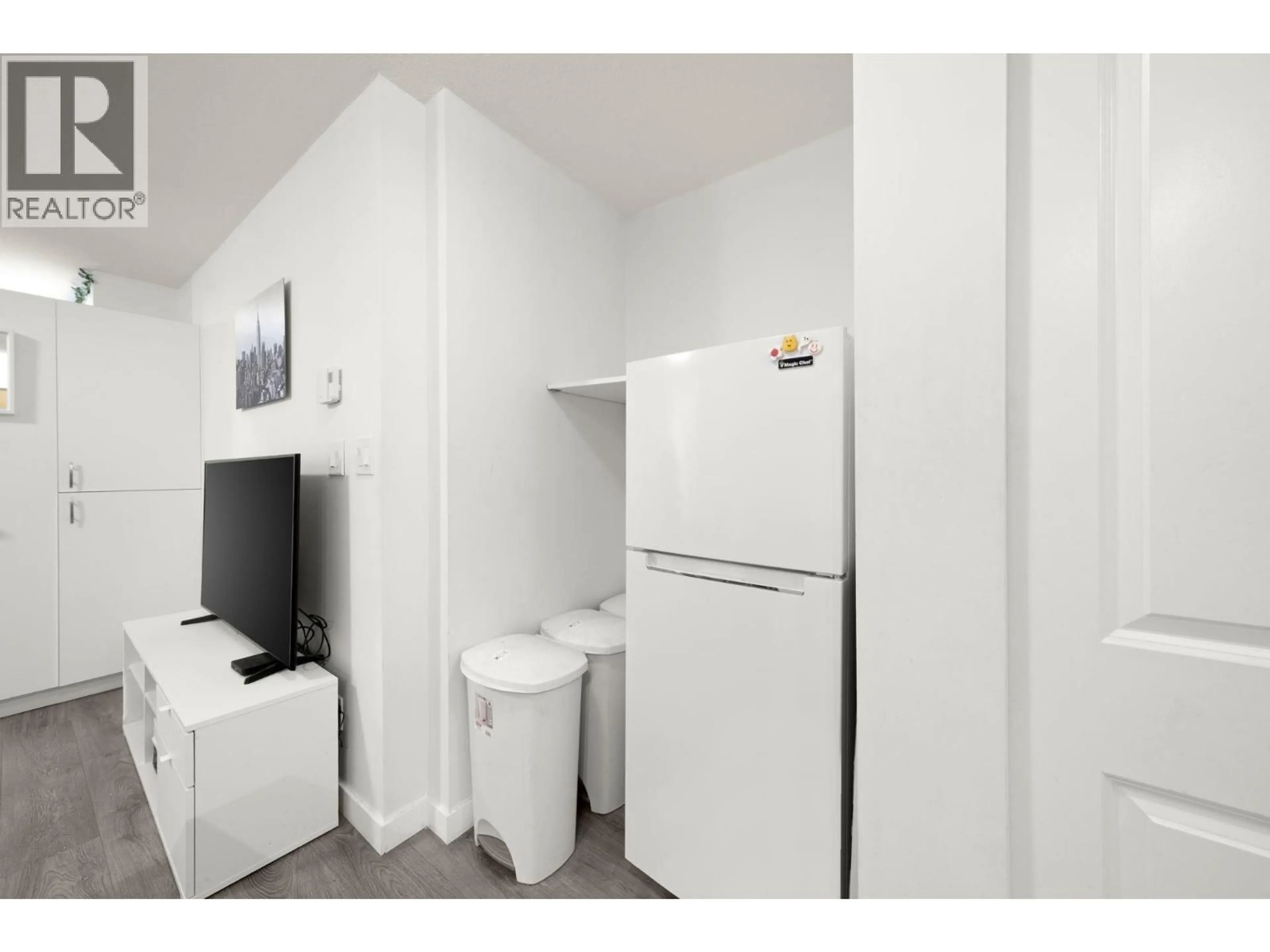 A pic of a room for 1603 - 2289 YUKON CRESCENT, Burnaby British Columbia V5C0B2