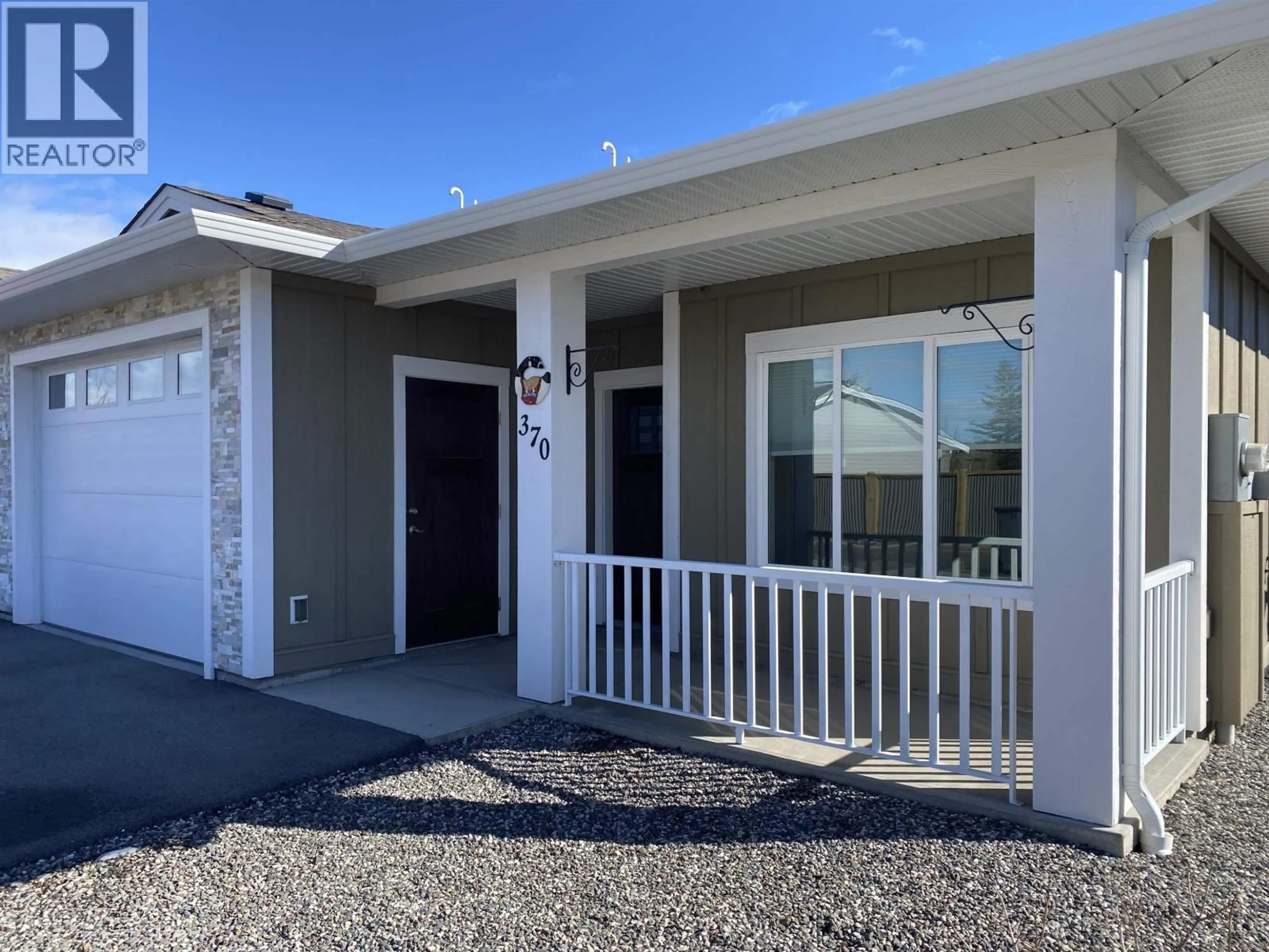 Home with vinyl exterior material, street for 370 SANDHILL CRESCENT, 100 Mile House British Columbia V0K2E0