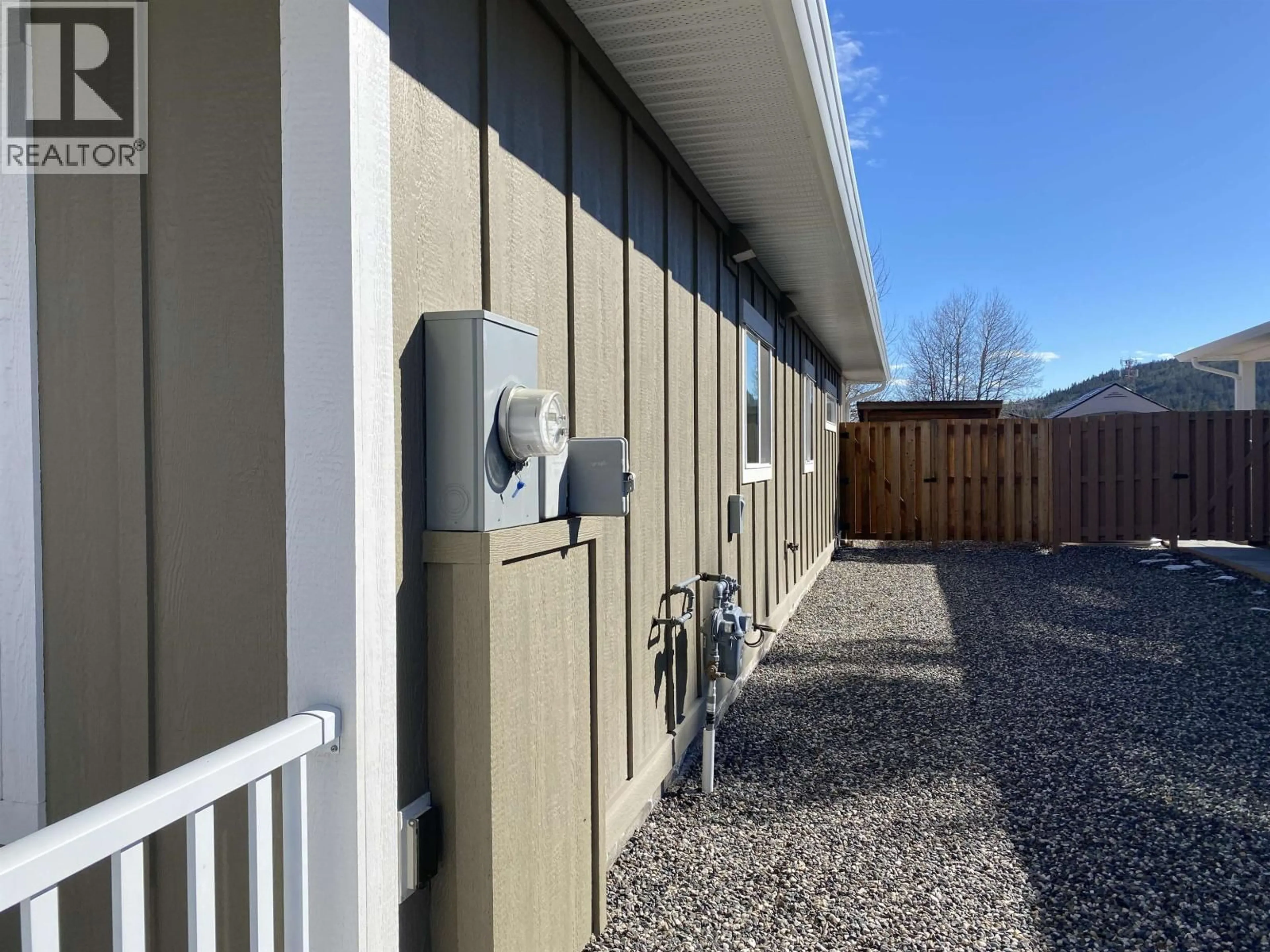 Unknown for 370 SANDHILL CRESCENT, 100 Mile House British Columbia V0K2E0