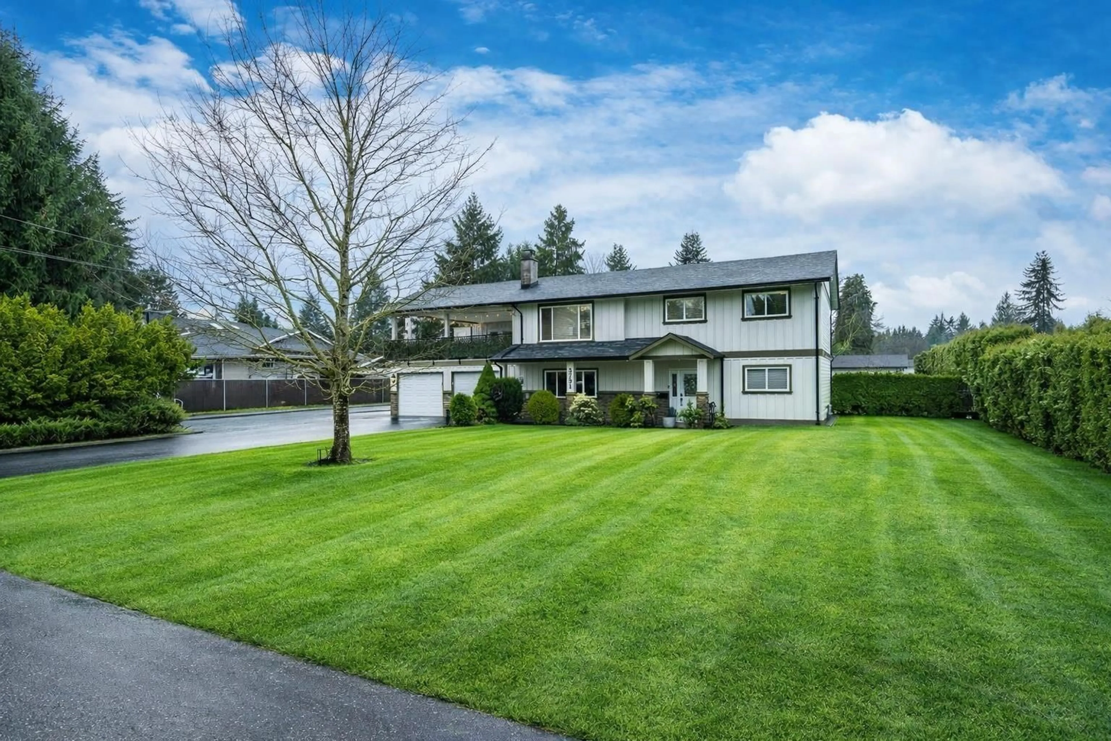 A pic from outside/outdoor area/front of a property/back of a property/a pic from drone, street for 5751 246B STREET, Langley British Columbia V2Z1H2