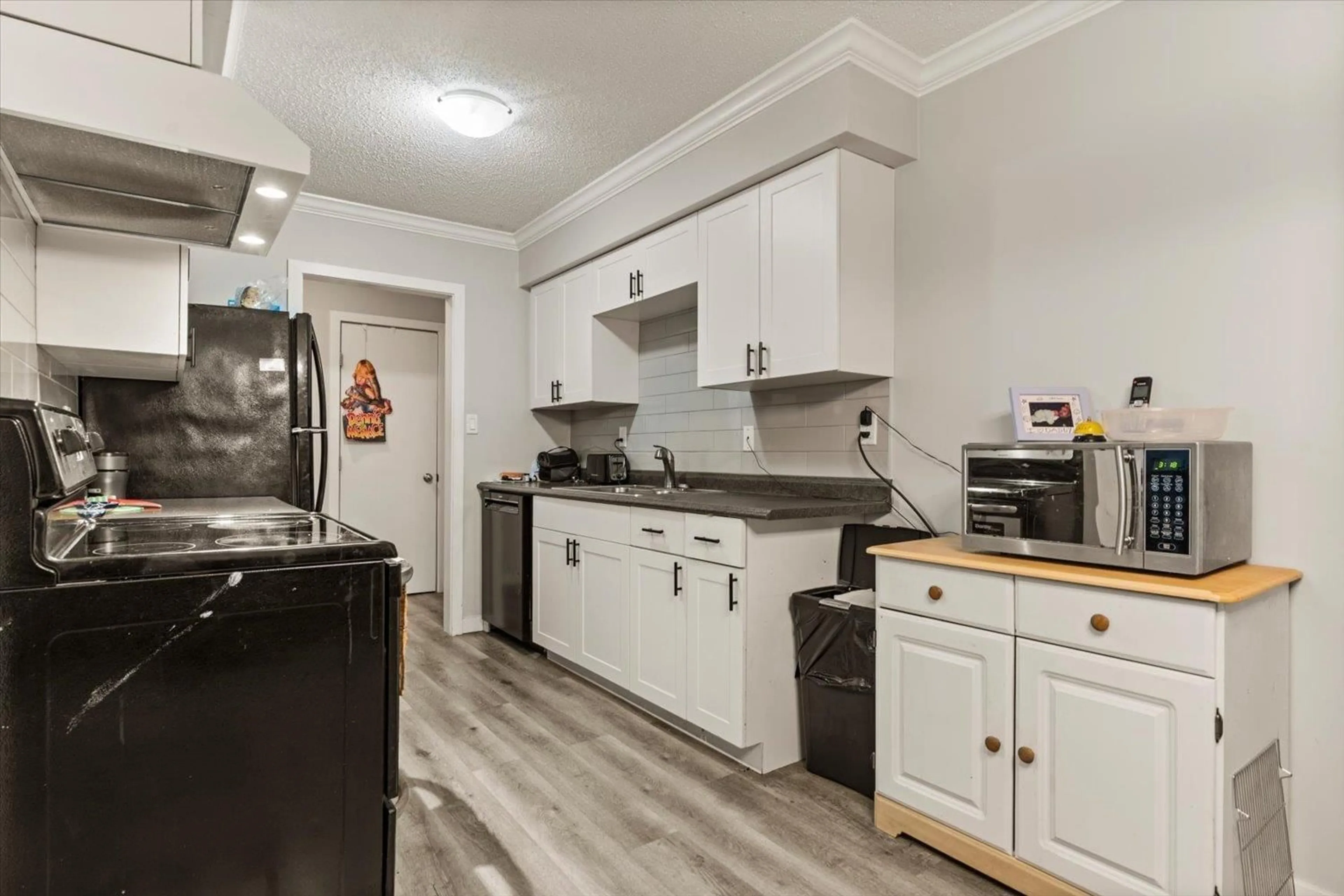 Standard kitchen, unknown for 209 - 45598 MCINTOSH DRIVE, Chilliwack British Columbia V2P7J3