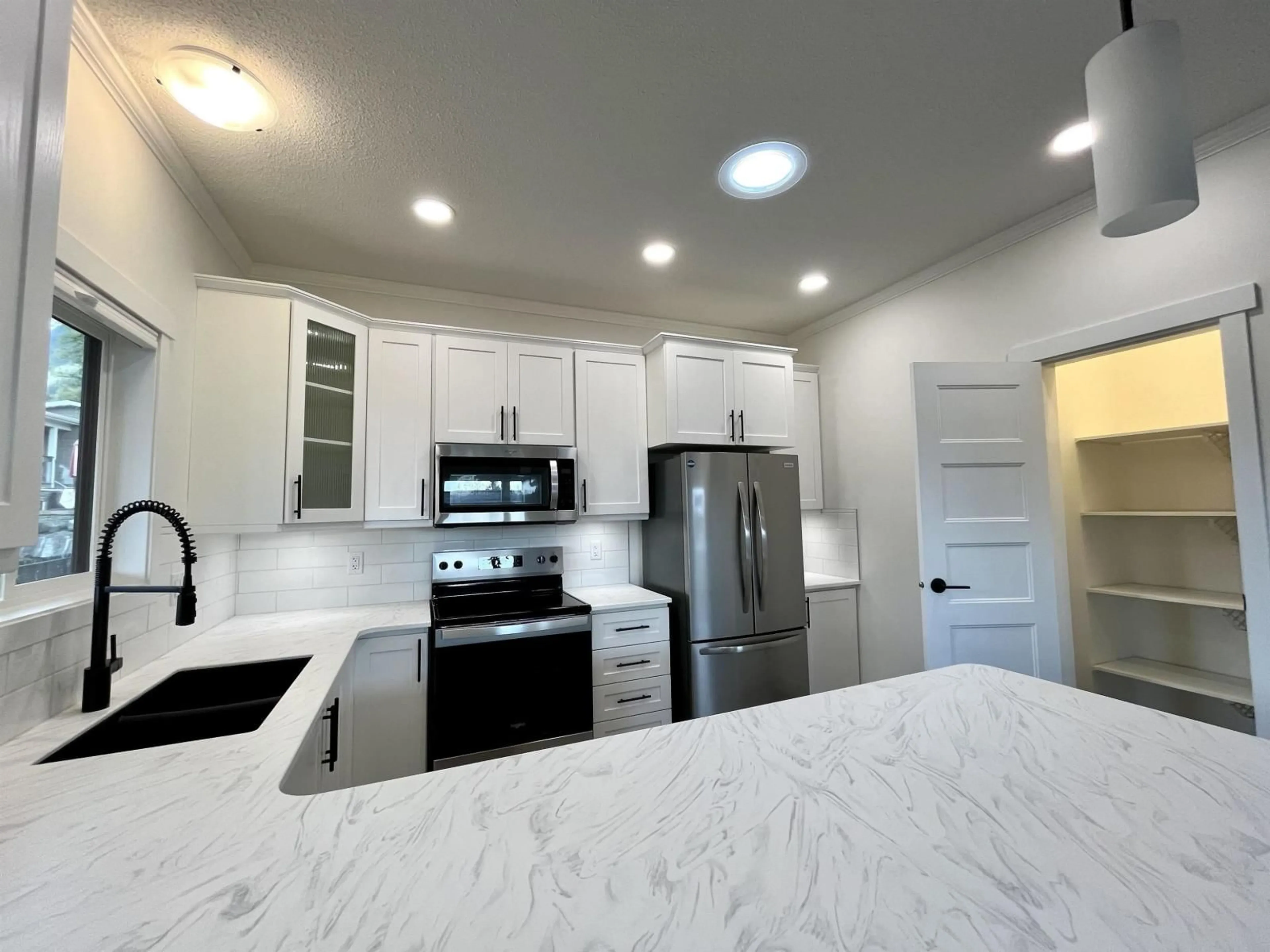 Open concept kitchen, ceramic/tile floor for 91 - 53480 BRIDAL FALLS ROAD, Chilliwack British Columbia V0X1X1