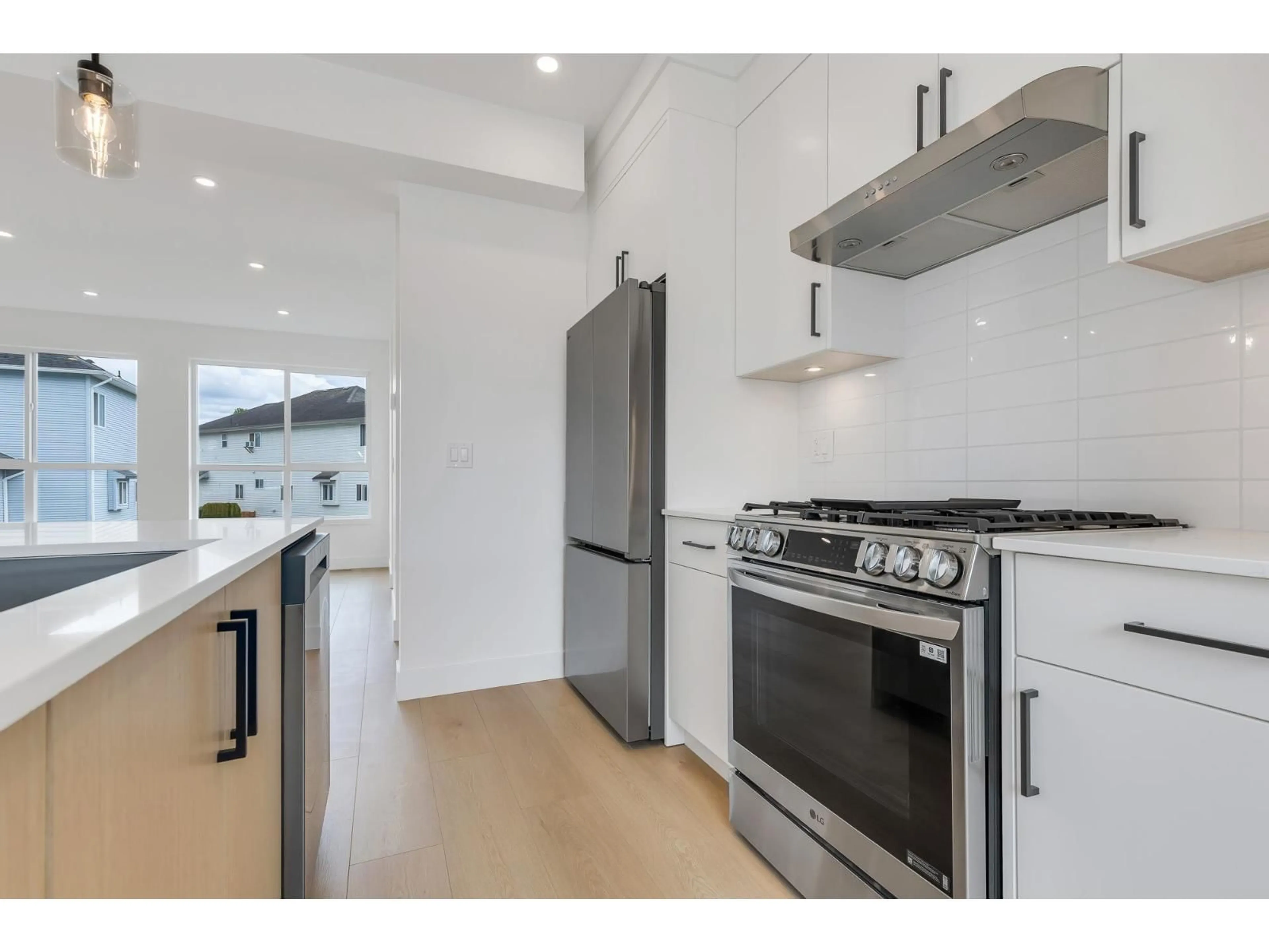 Open concept kitchen, unknown for 4 - 30501 ROBIN DRIVE, Abbotsford British Columbia V2T6Y5