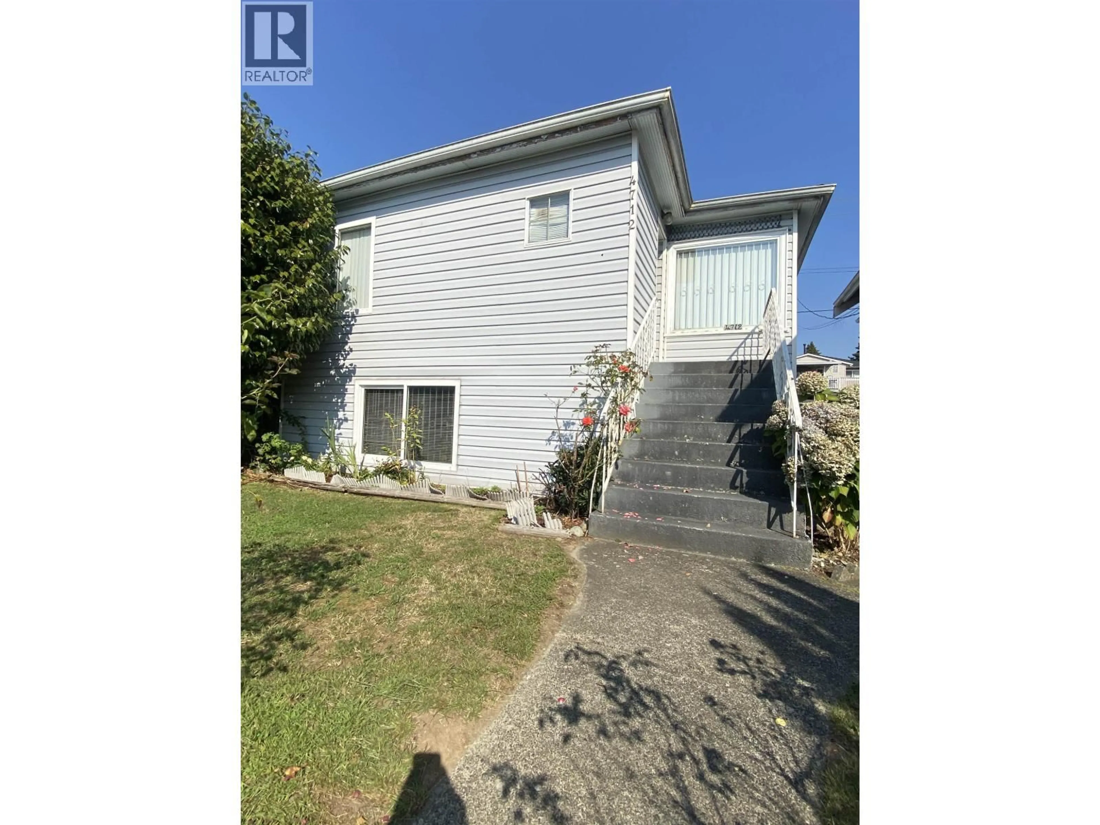 A pic from outside/outdoor area/front of a property/back of a property/a pic from drone, unknown for 4712 VICTORIA DRIVE, Vancouver British Columbia V5N4P1
