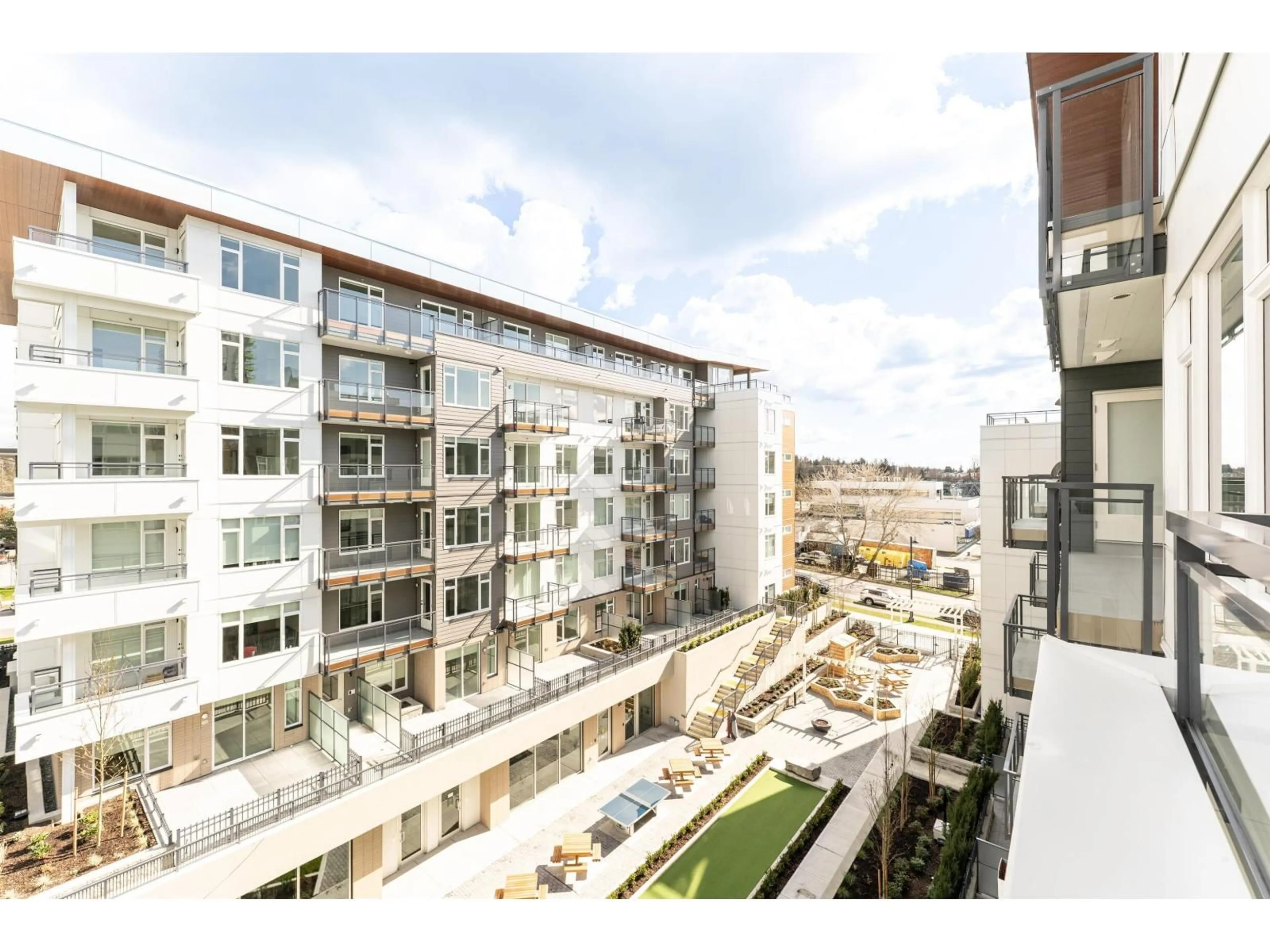 Unknown for 512 - 10466 138A STREET, Surrey British Columbia V3T0W3