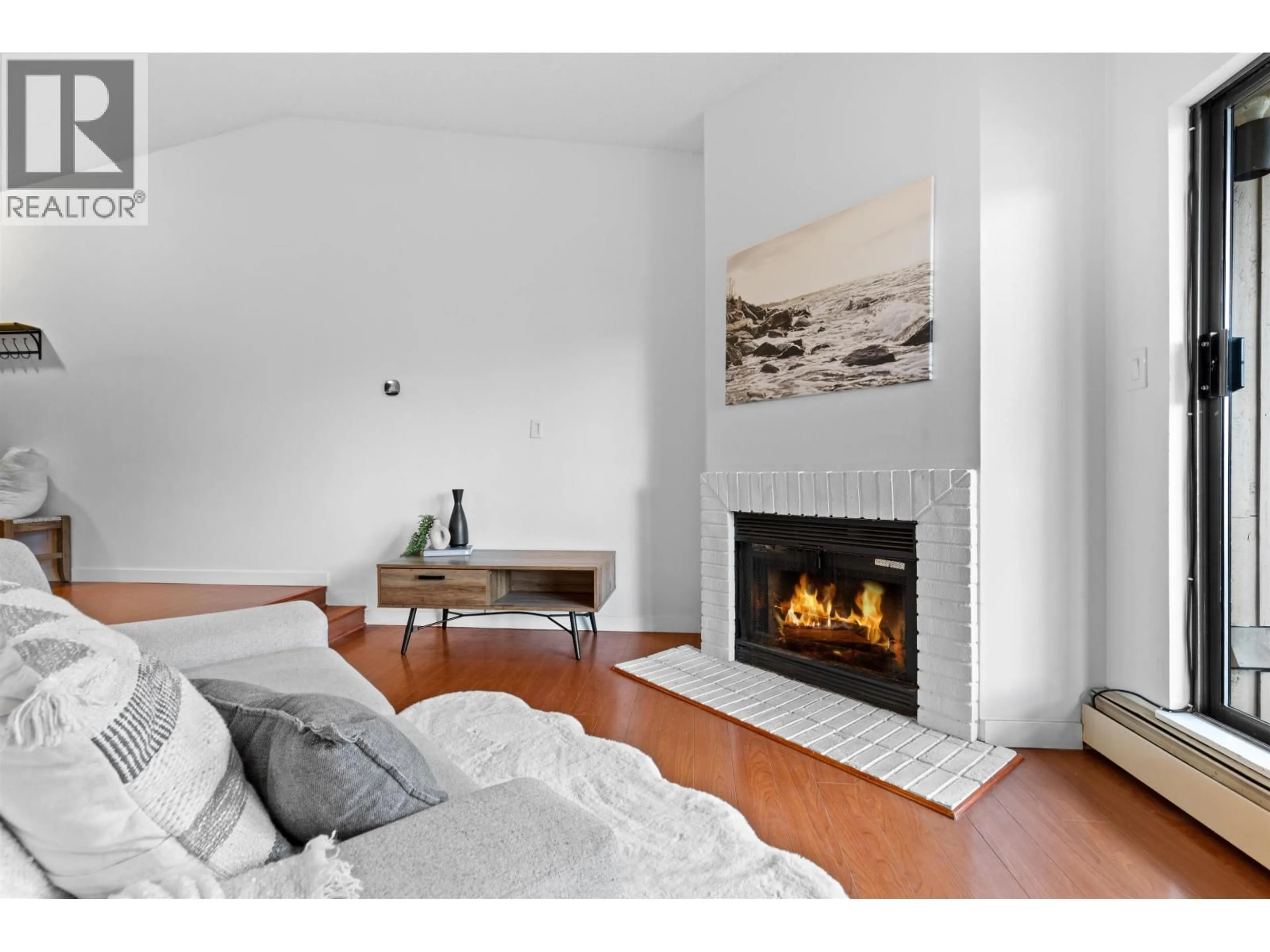 Living room with furniture, unknown for 340 - 8500 ACKROYD DRIVE, Richmond British Columbia V6X3H8