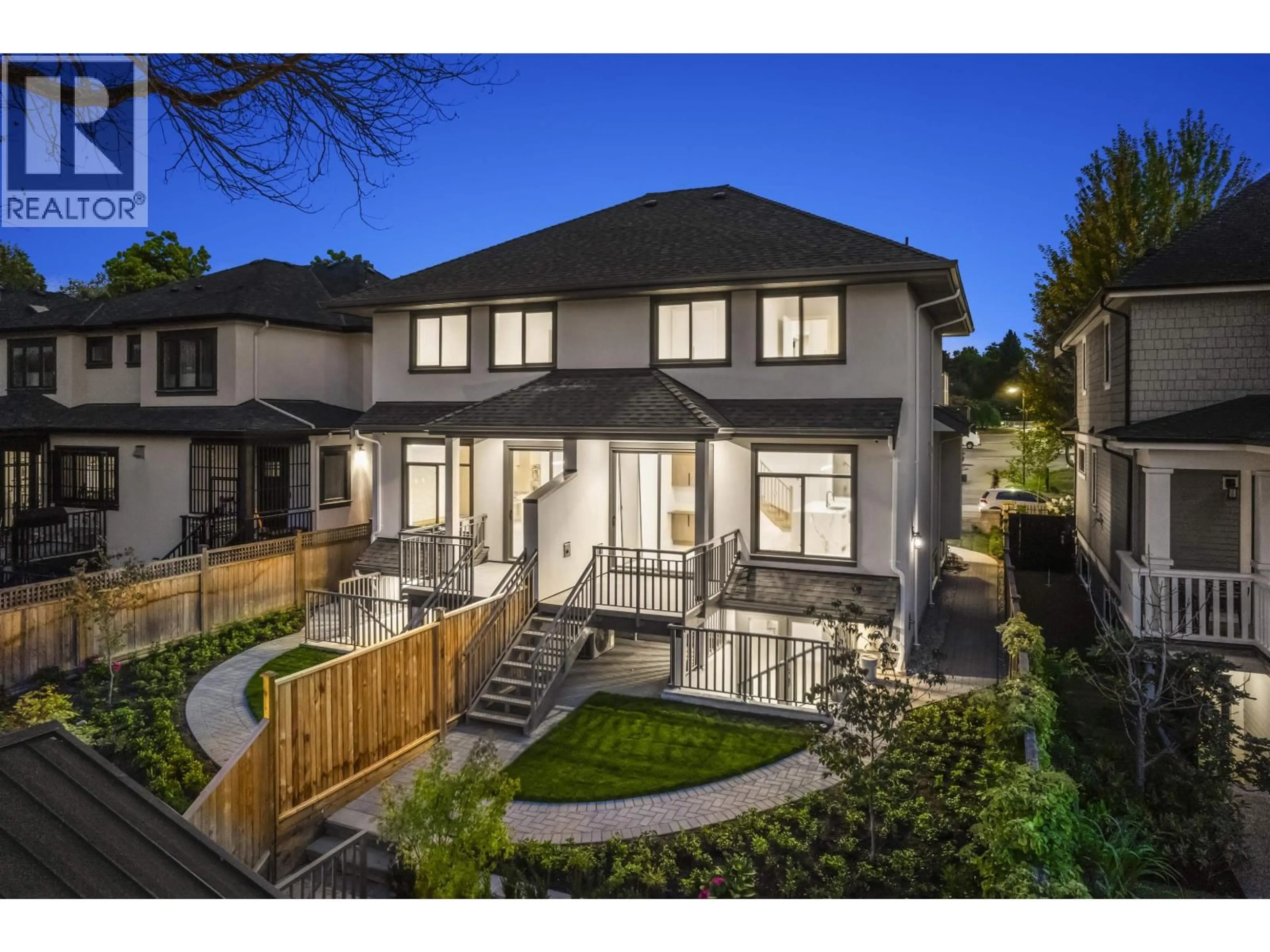 Unknown for 2455 10TH AVENUE, Vancouver British Columbia V6K2J4