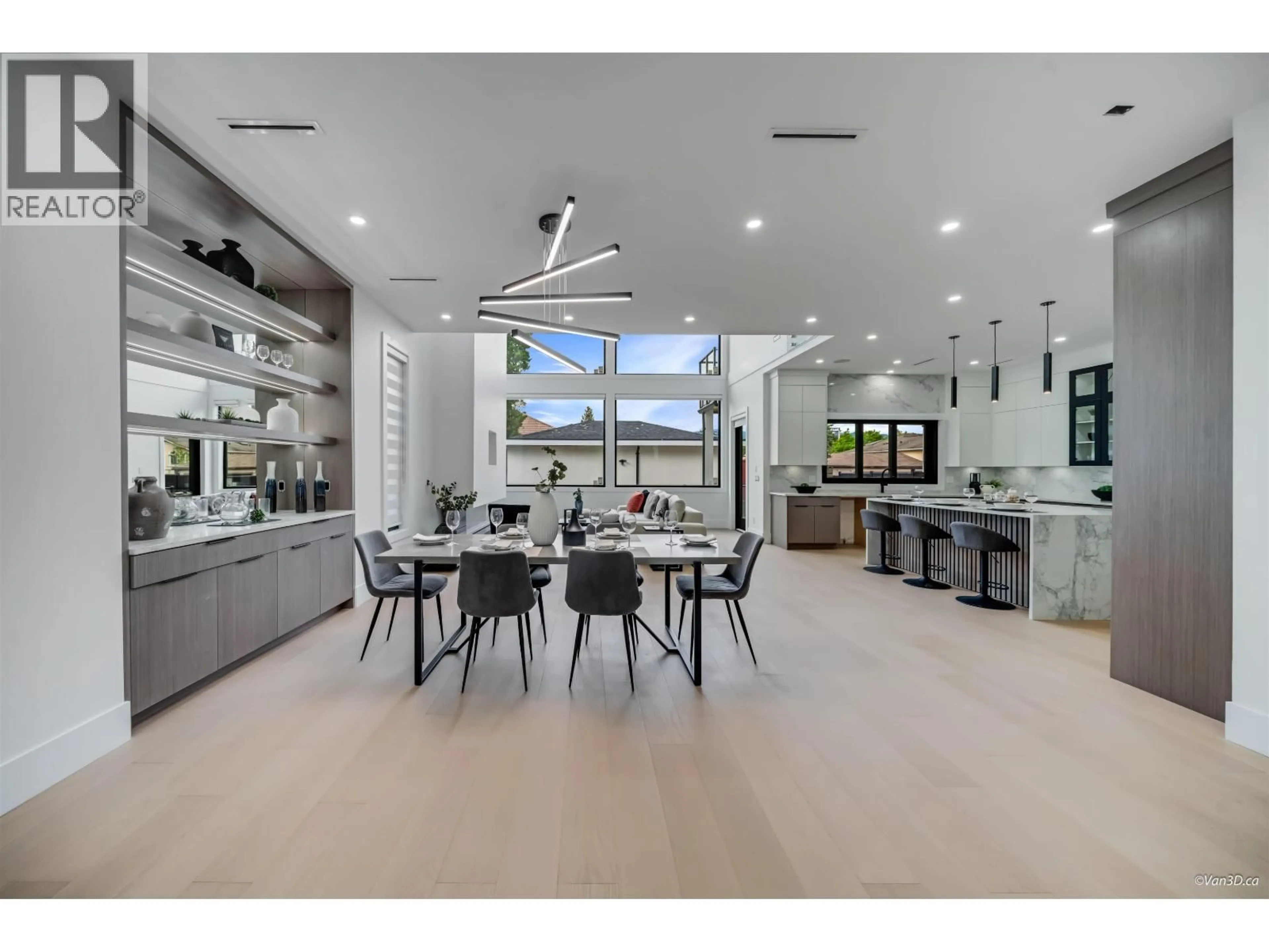 Open concept kitchen, ceramic/tile floor for 819 CORNELL AVENUE, Coquitlam British Columbia V3J2Z3