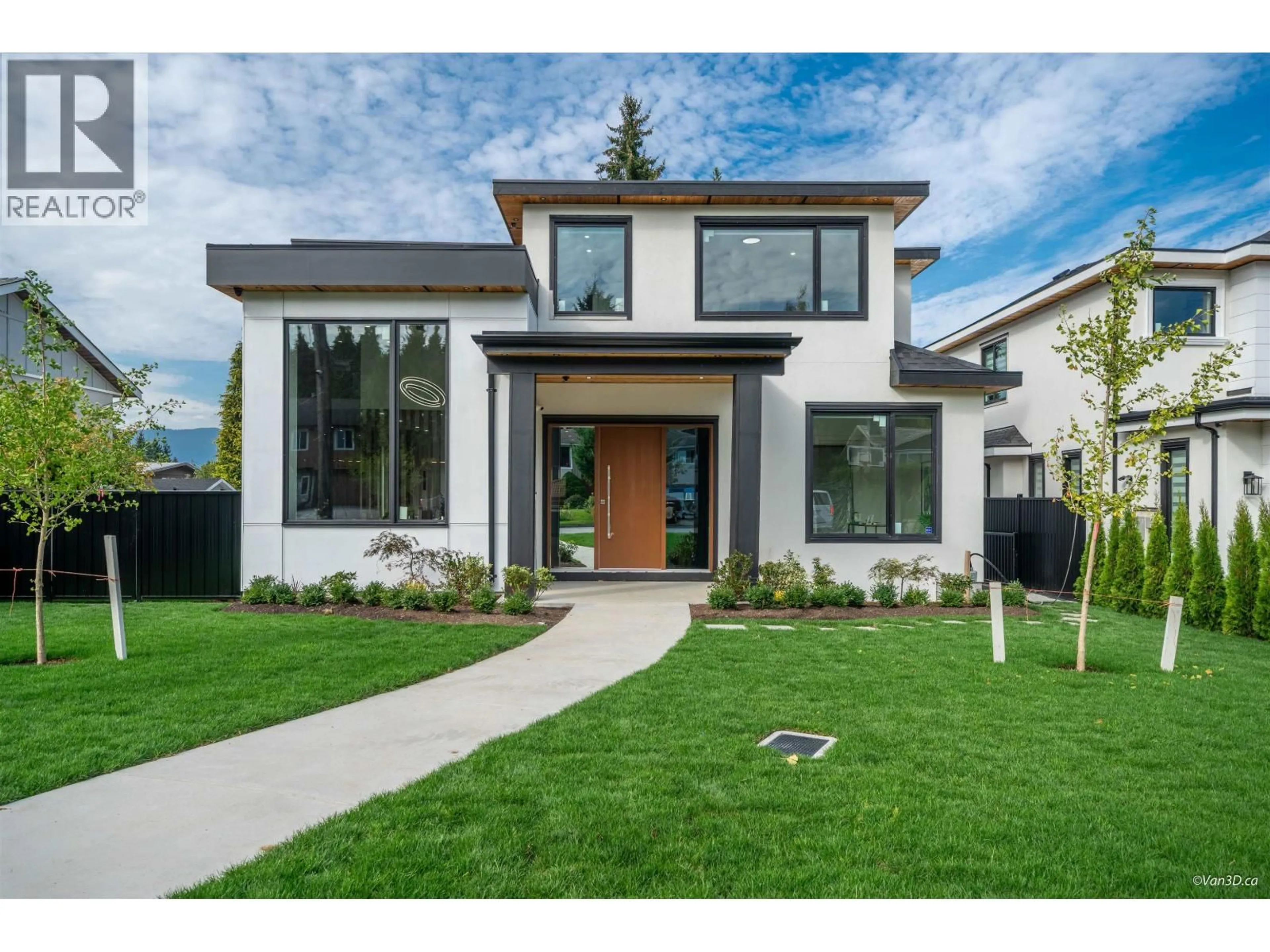 Home with brick exterior material, street for 817 CORNELL AVENUE, Coquitlam British Columbia V3J2Z3