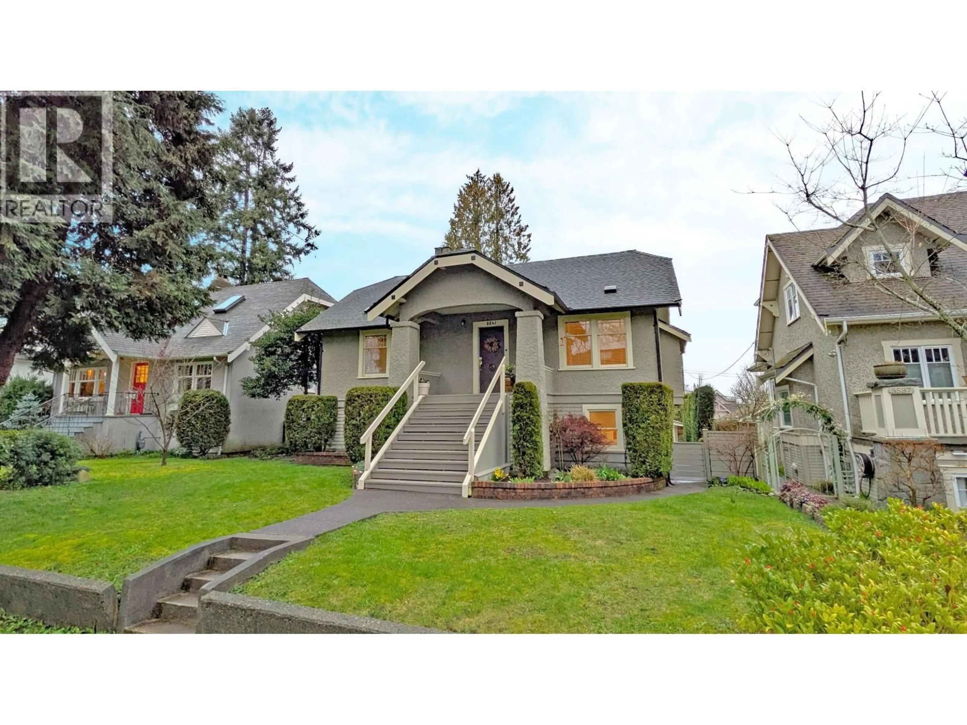 Home with vinyl exterior material, street for 3541 28TH AVENUE, Vancouver British Columbia V6S1S1