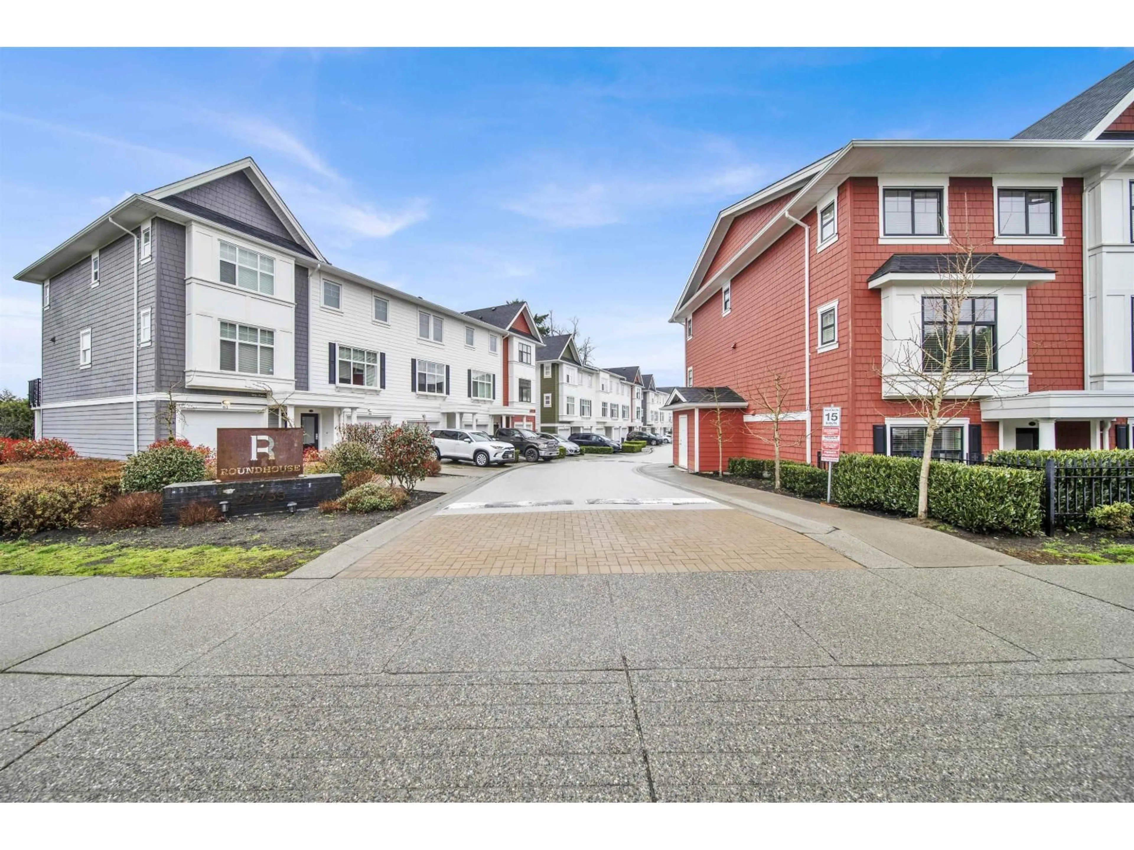 A pic from outside/outdoor area/front of a property/back of a property/a pic from drone, street for 86 - 27735 ROUNDHOUSE DRIVE, Abbotsford British Columbia V4X0B9