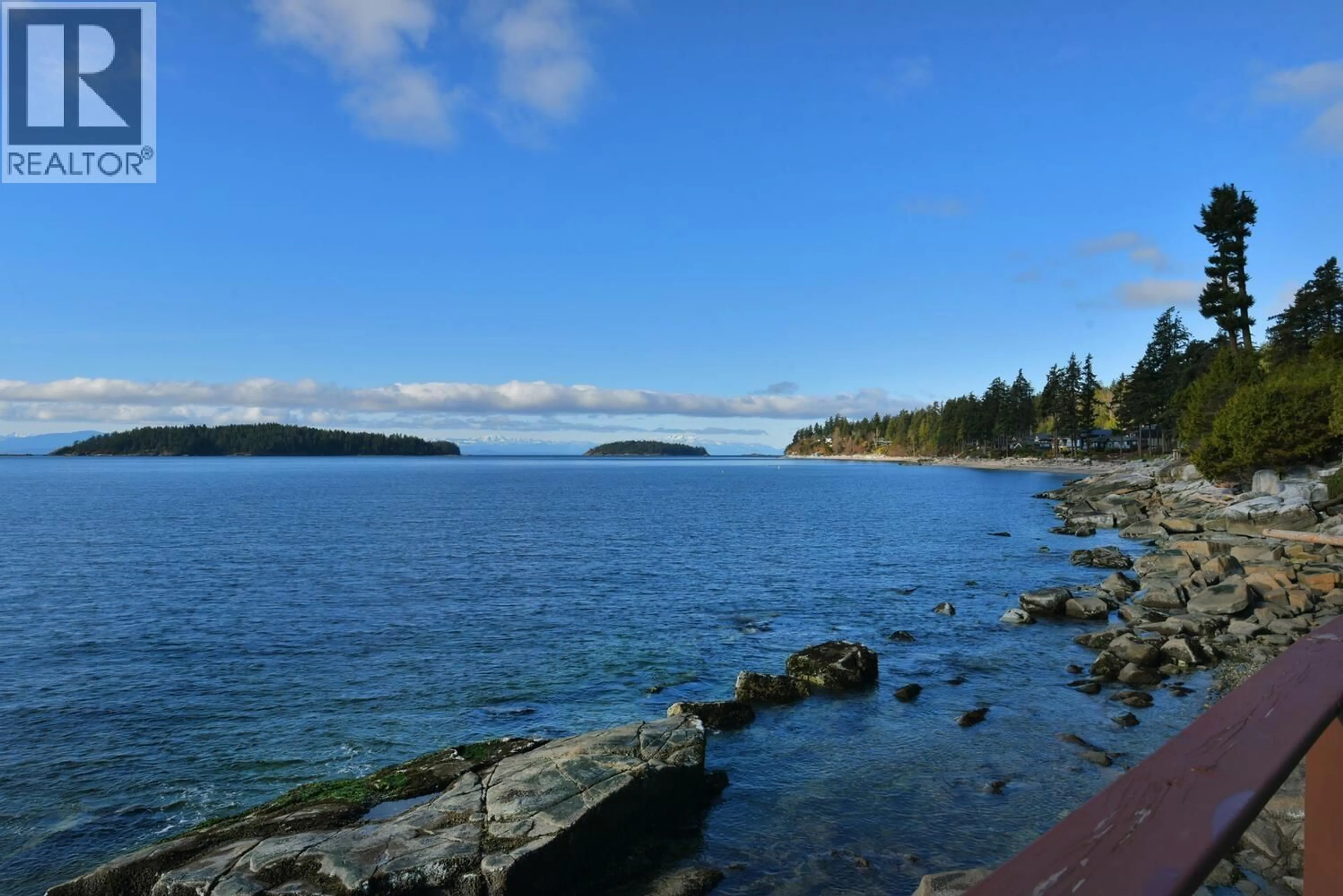 Blurry image for 5907 SUNSHINE COAST HIGHWAY, Sechelt British Columbia V0N3A0