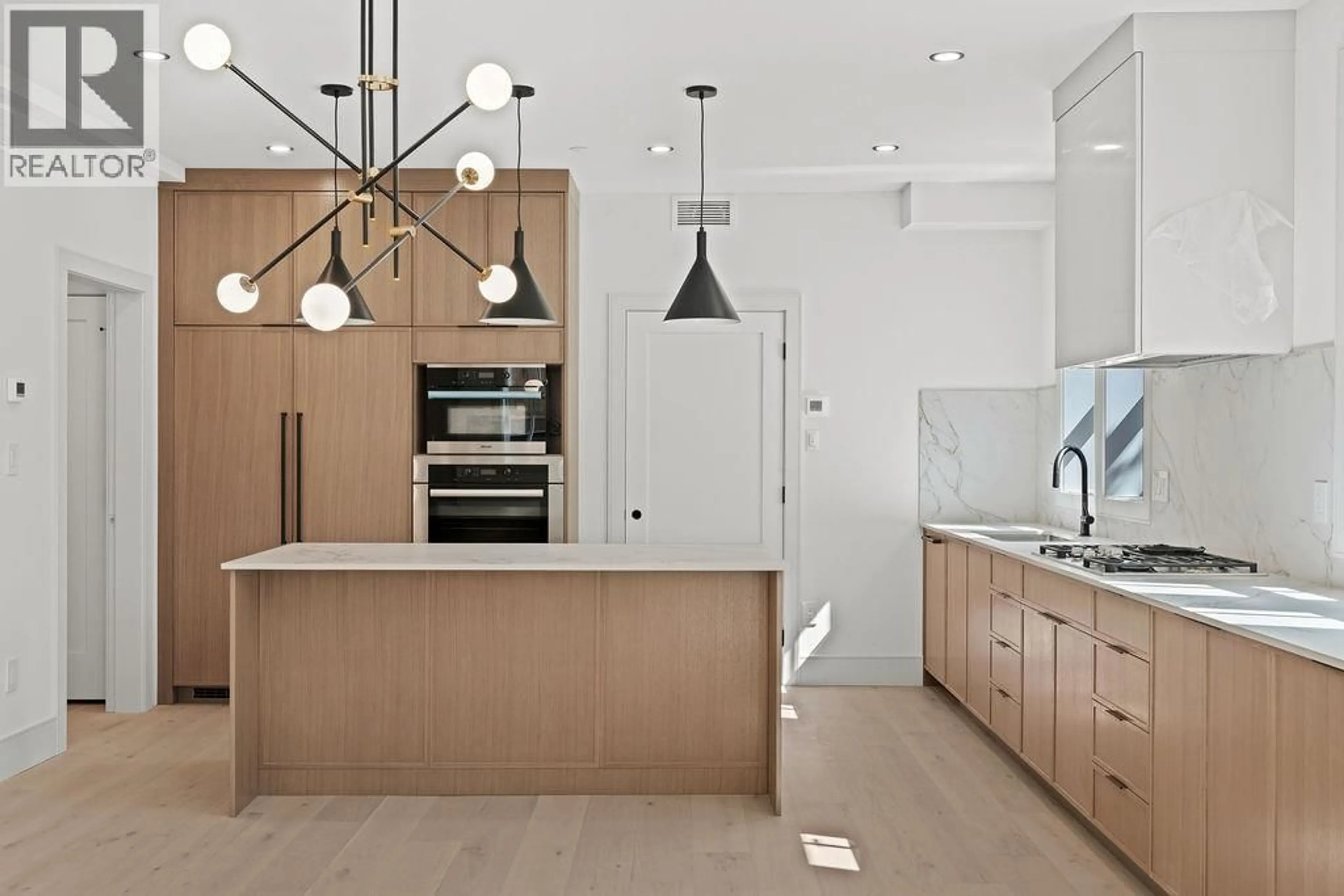 Contemporary kitchen, unknown for 6851 CYPRESS STREET, Vancouver British Columbia V6P5L9