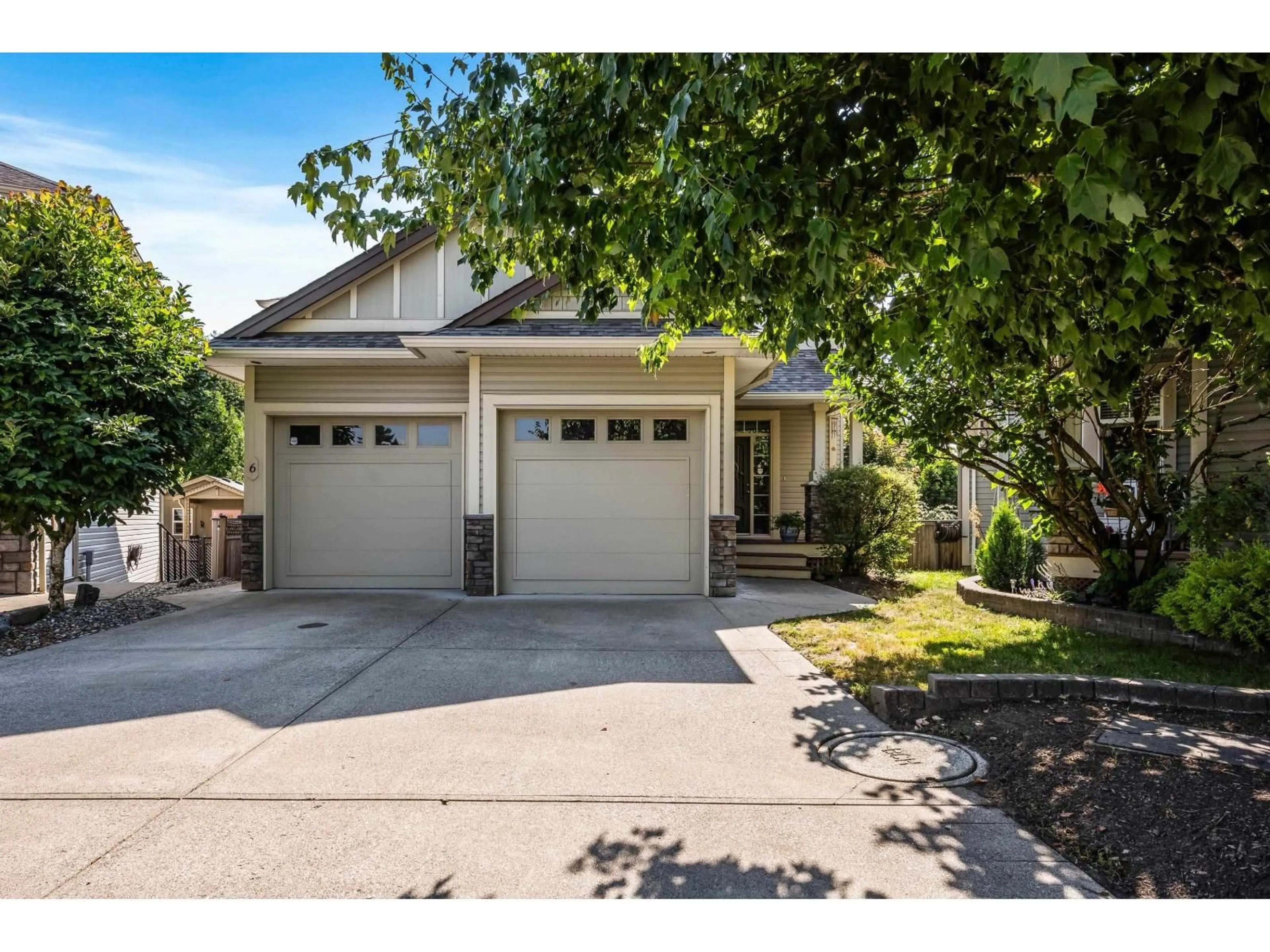 Home with vinyl exterior material, street for 6 - 10113 WILLIAMS ROAD, Chilliwack British Columbia V2P5H3