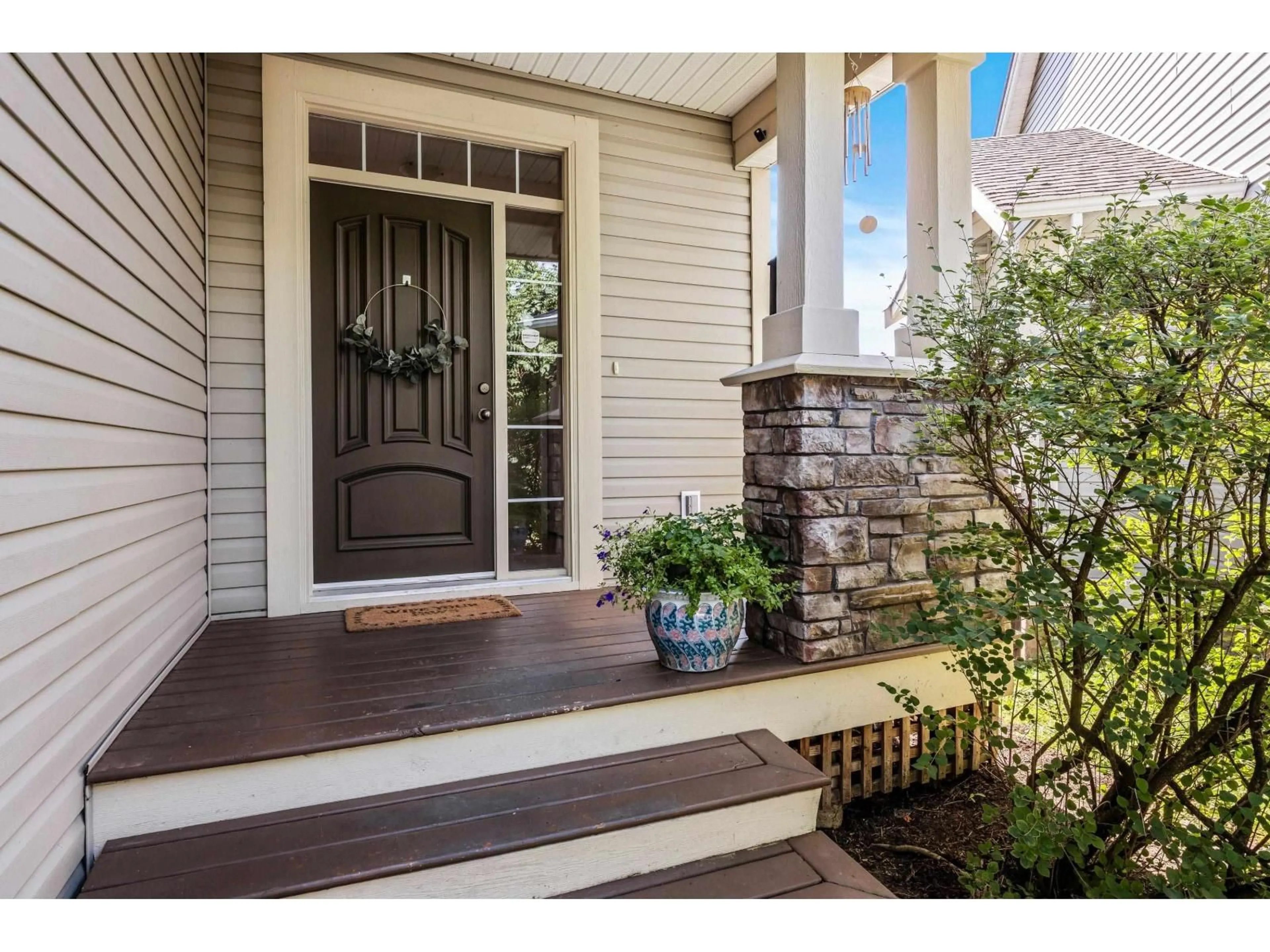 Indoor entryway for 6 - 10113 WILLIAMS ROAD, Chilliwack British Columbia V2P5H3