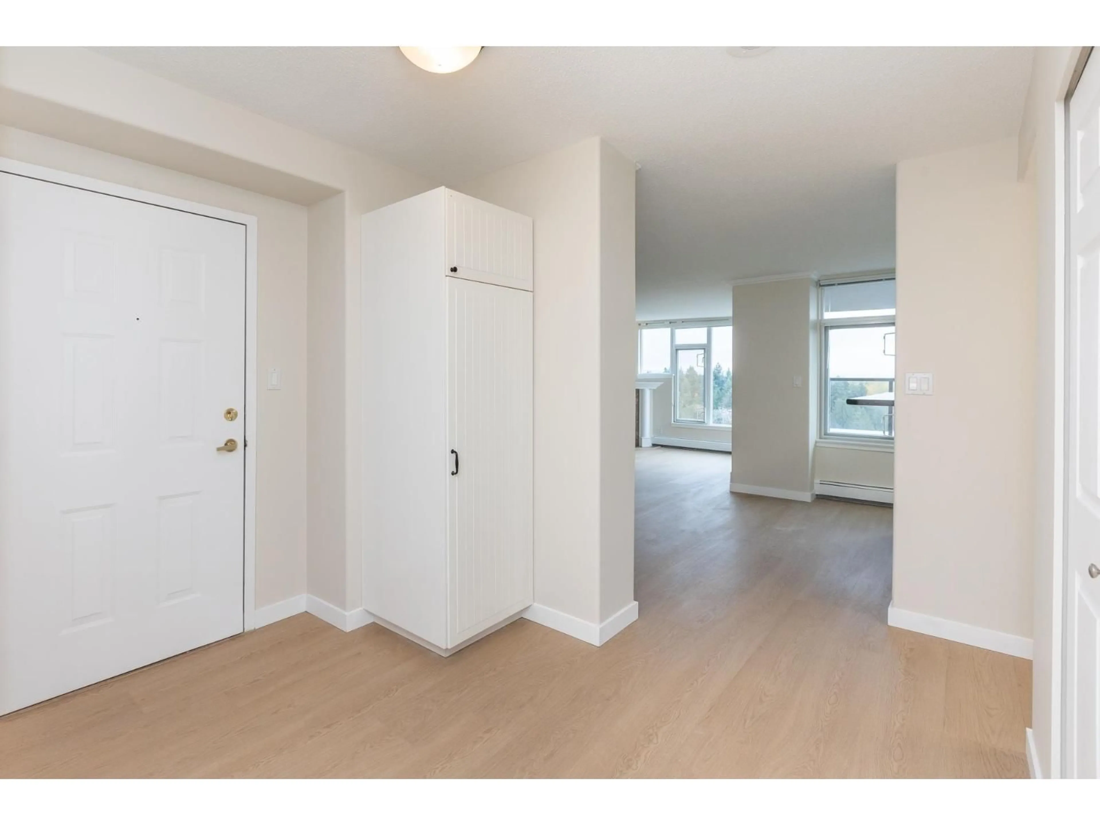 Unknown for 1504 - 13880 101 AVENUE, Surrey British Columbia V3T5T1