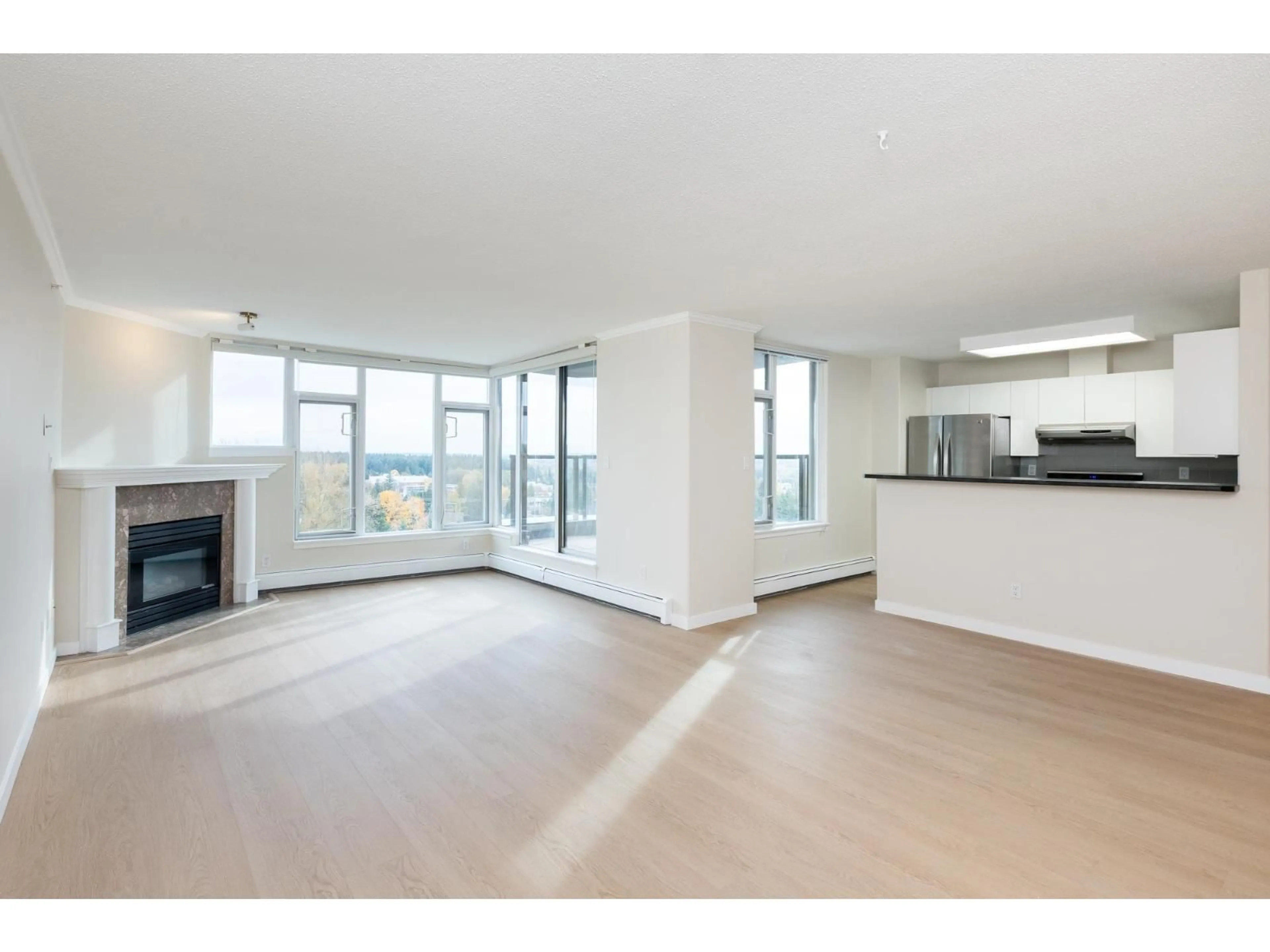 Unknown for 1504 - 13880 101 AVENUE, Surrey British Columbia V3T5T1