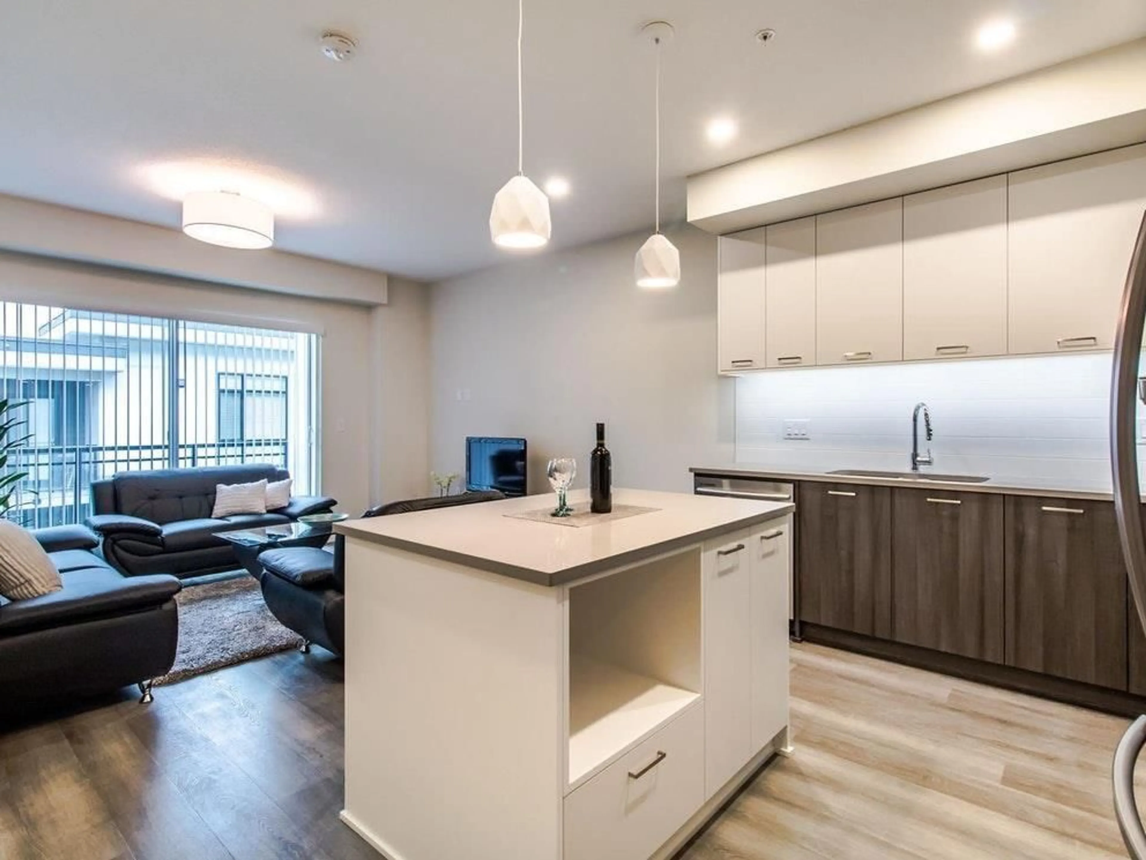 Open concept kitchen, wood/laminate floor for B203 - 20087 68 AVENUE, Langley British Columbia V2Y0Y3