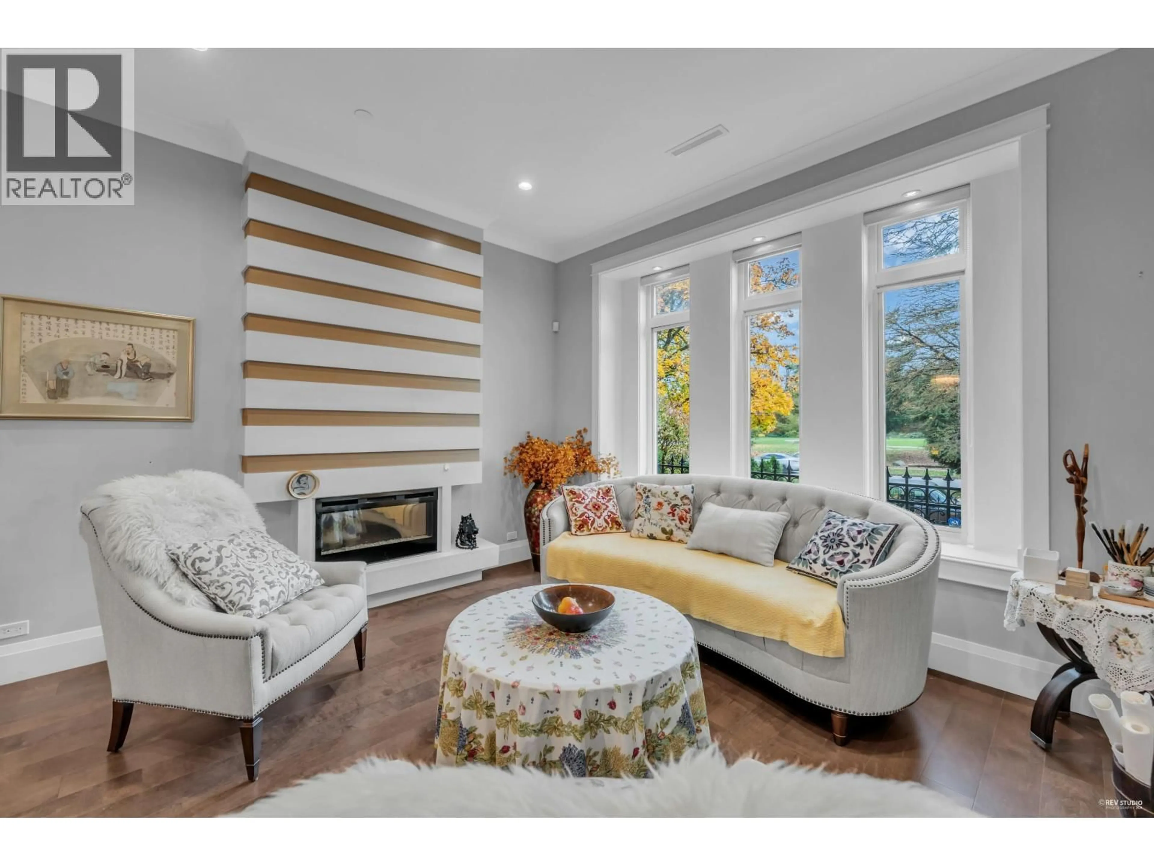 Living room with furniture, unknown for 4217 16TH AVENUE, Vancouver British Columbia V6R3E5