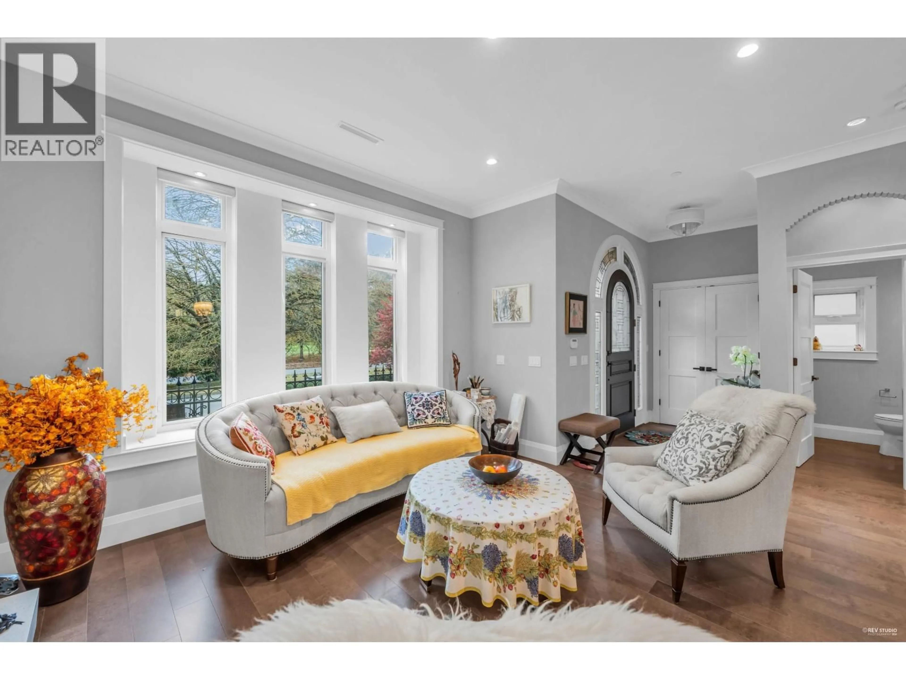 Living room with furniture, unknown for 4217 16TH AVENUE, Vancouver British Columbia V6R3E5