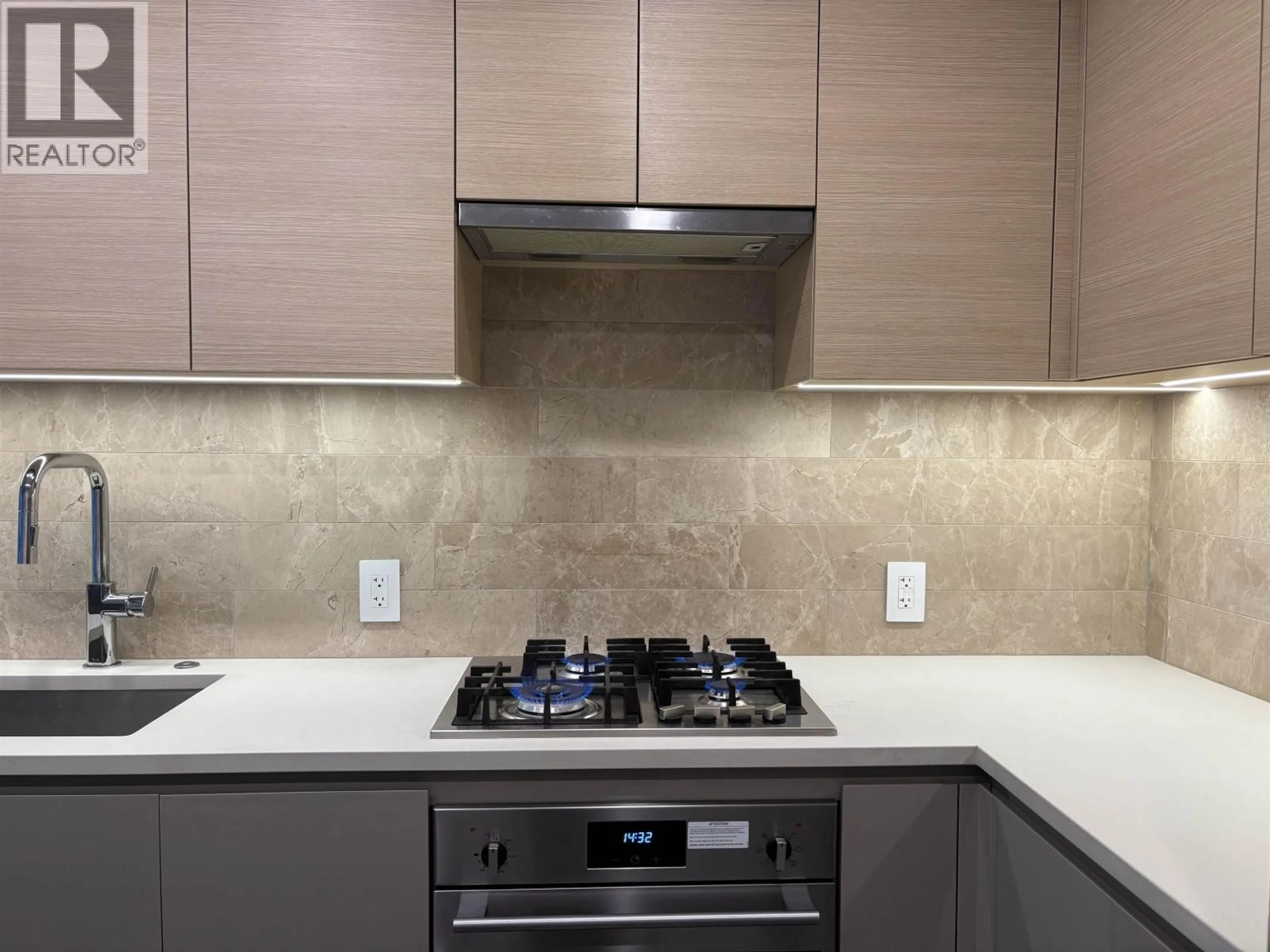 Unknown for 2804 - 4168 LOUGHEED HIGHWAY, Burnaby British Columbia V5C0N9