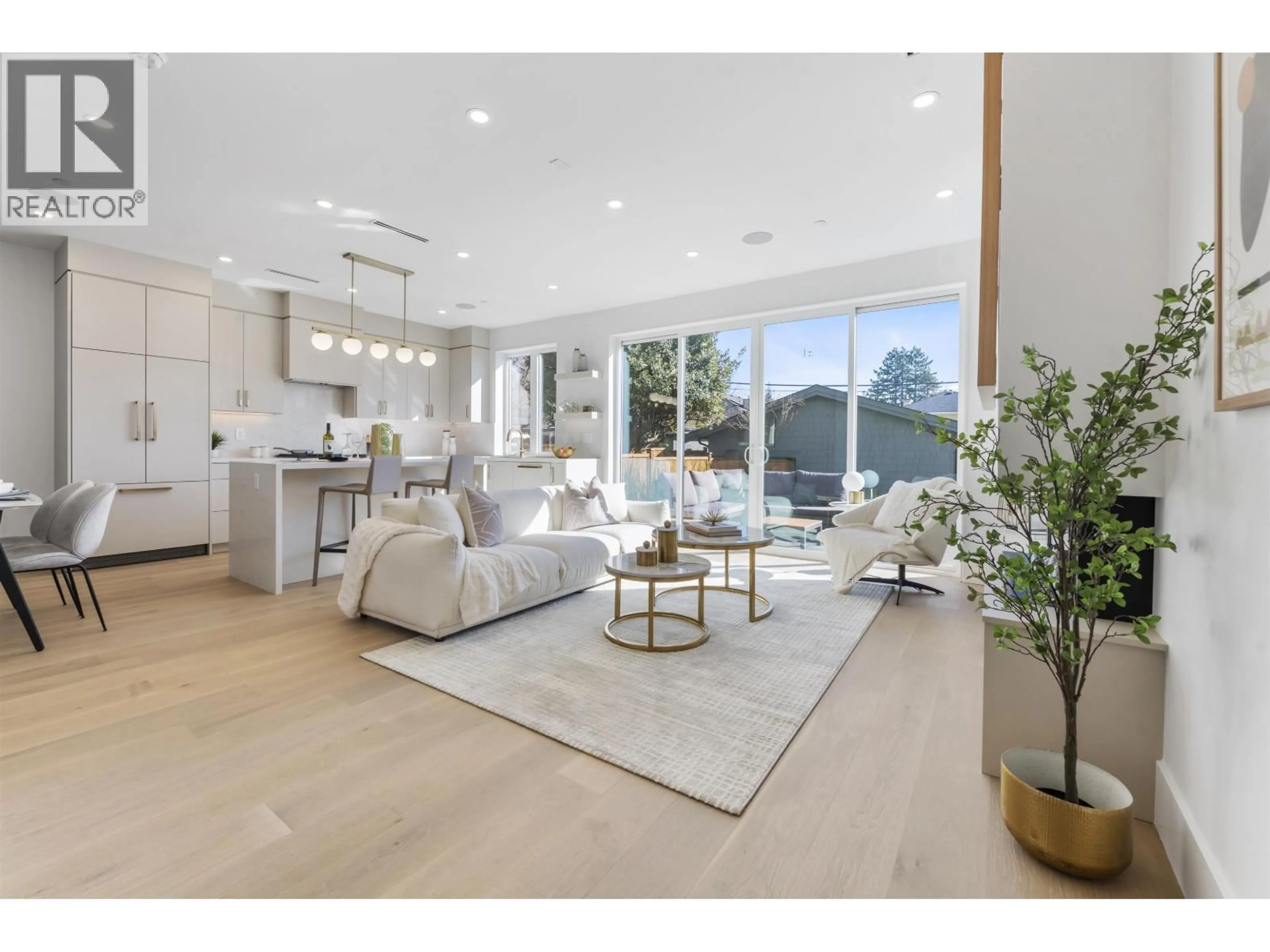 Living room with furniture, unknown for 2 - 2138 48TH AVENUE, Vancouver British Columbia V6M2P5