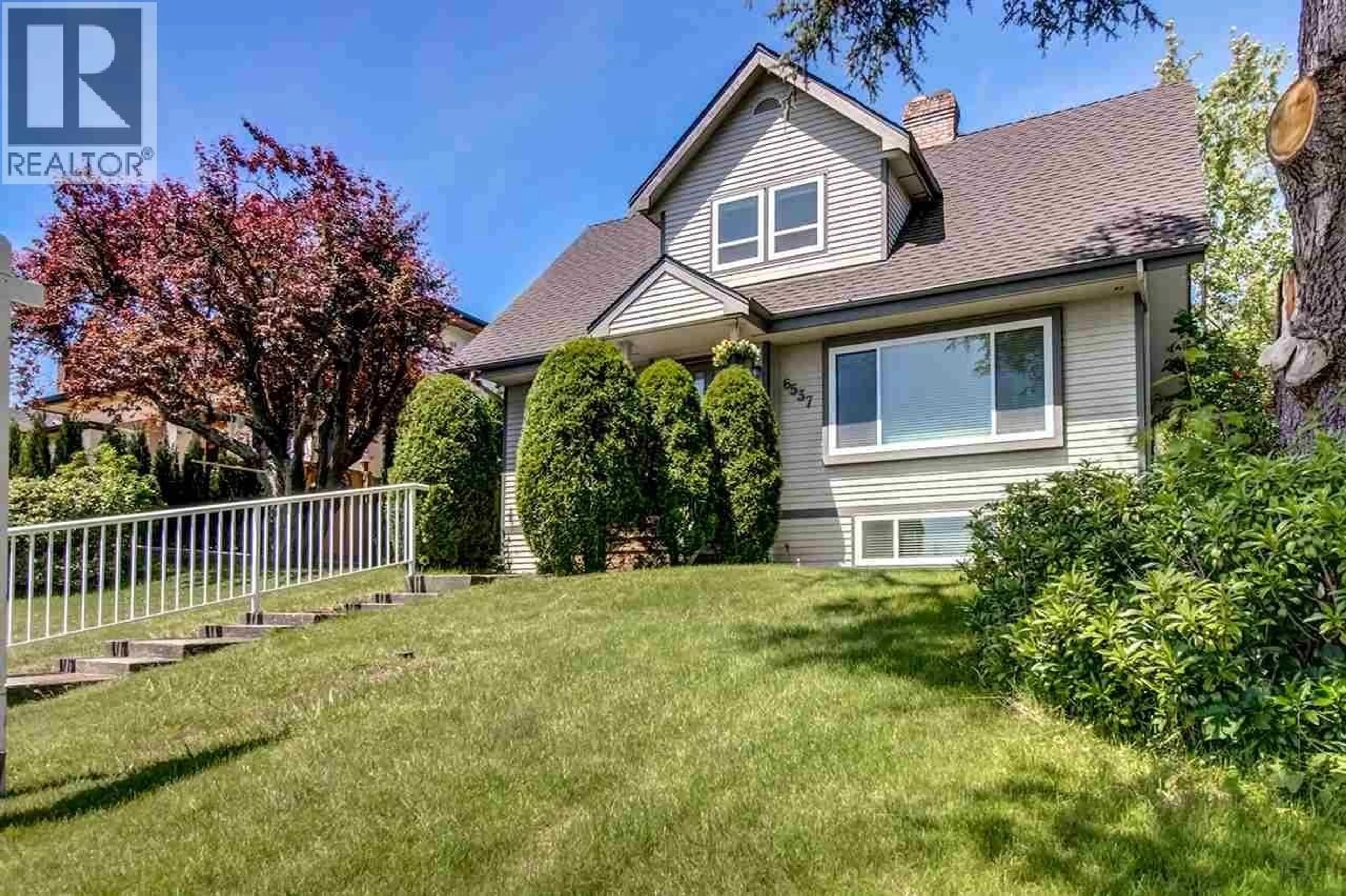 Home with vinyl exterior material, street for 6537 NEVILLE STREET, Burnaby British Columbia V5E1A5