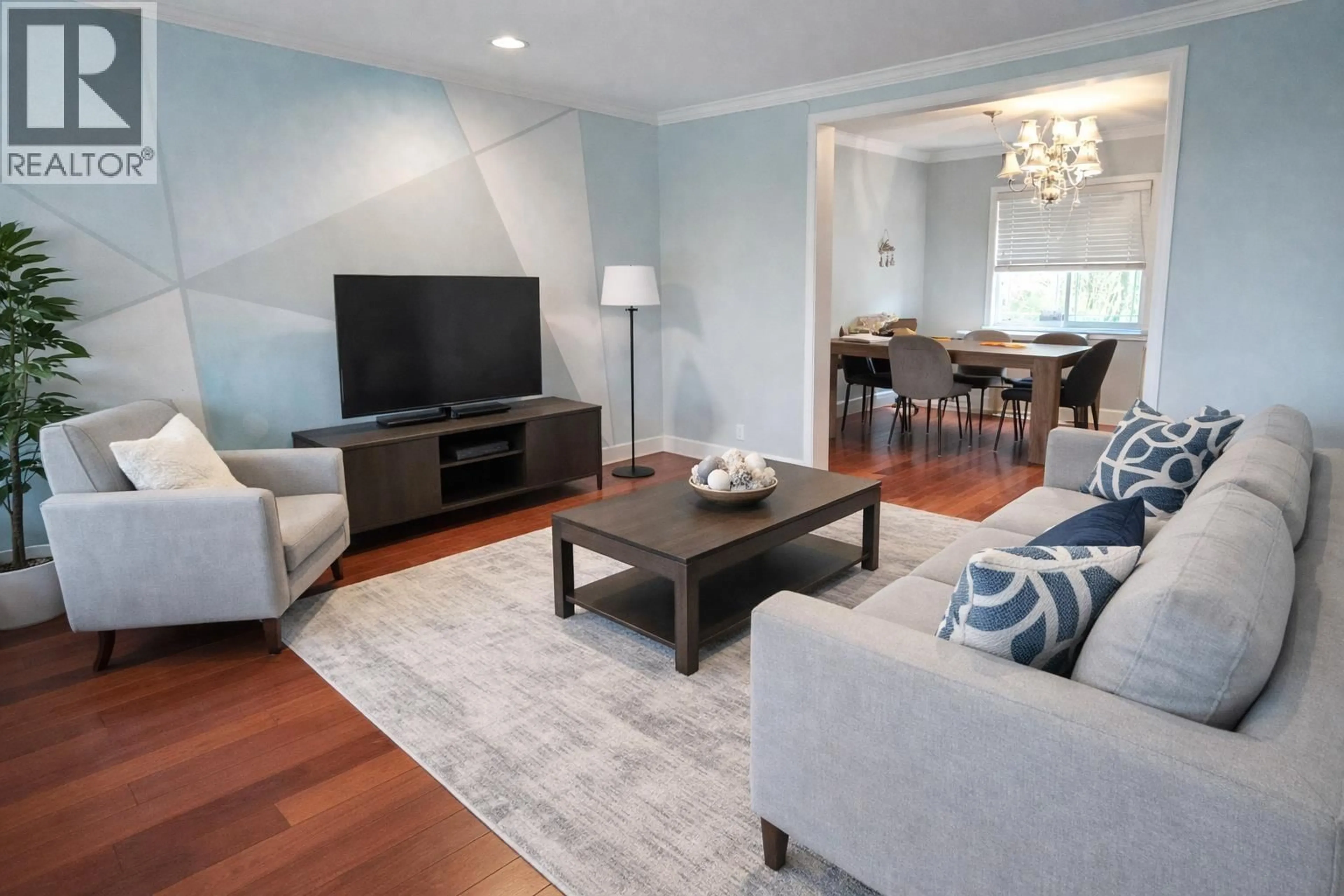 Living room with furniture, unknown for 6537 NEVILLE STREET, Burnaby British Columbia V5E1A5