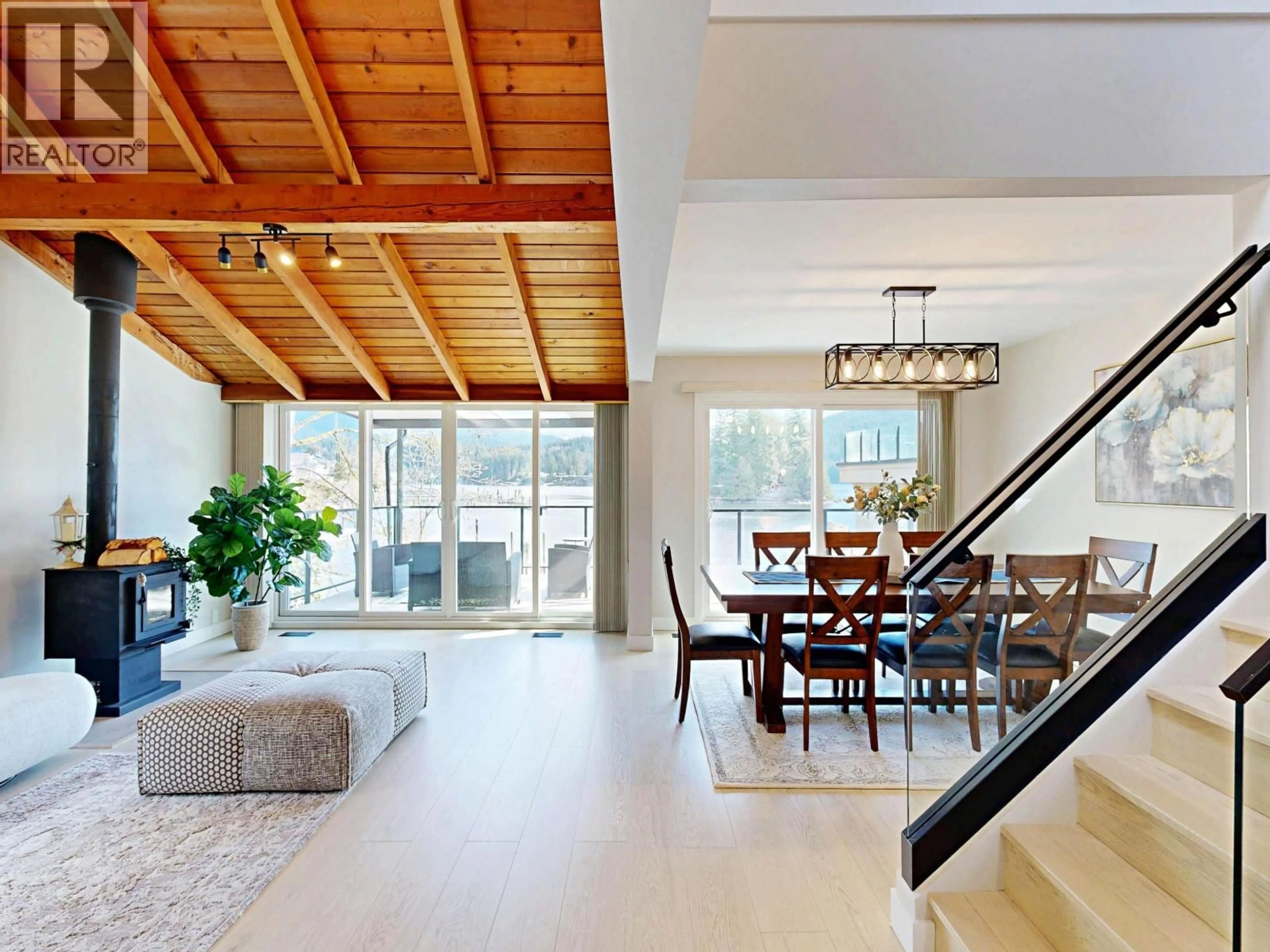 Unknown for 4545 STRATHCONA ROAD, North Vancouver British Columbia V7G1G7