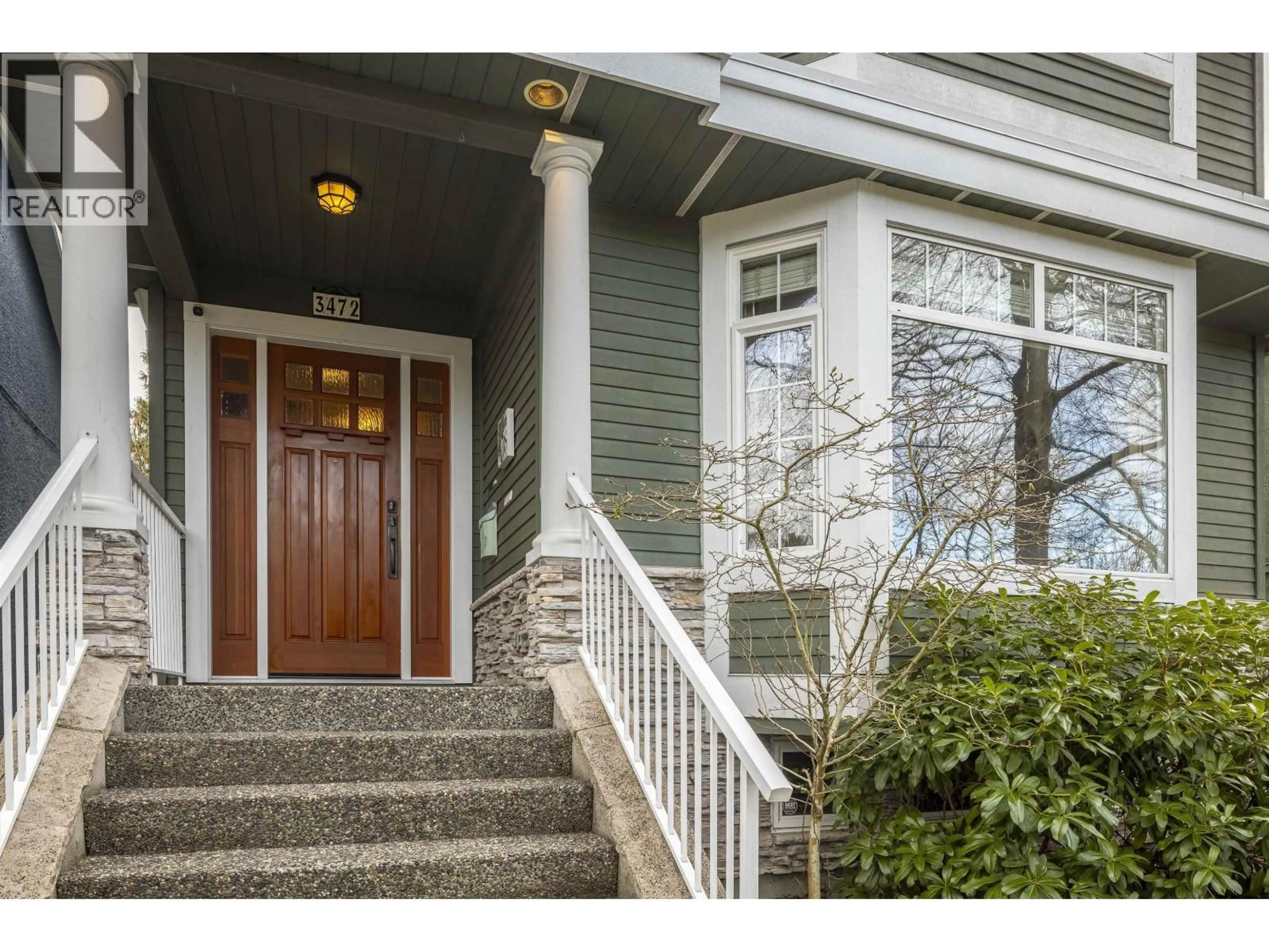 Indoor entryway for 3472 13TH AVENUE, Vancouver British Columbia V6R2S1