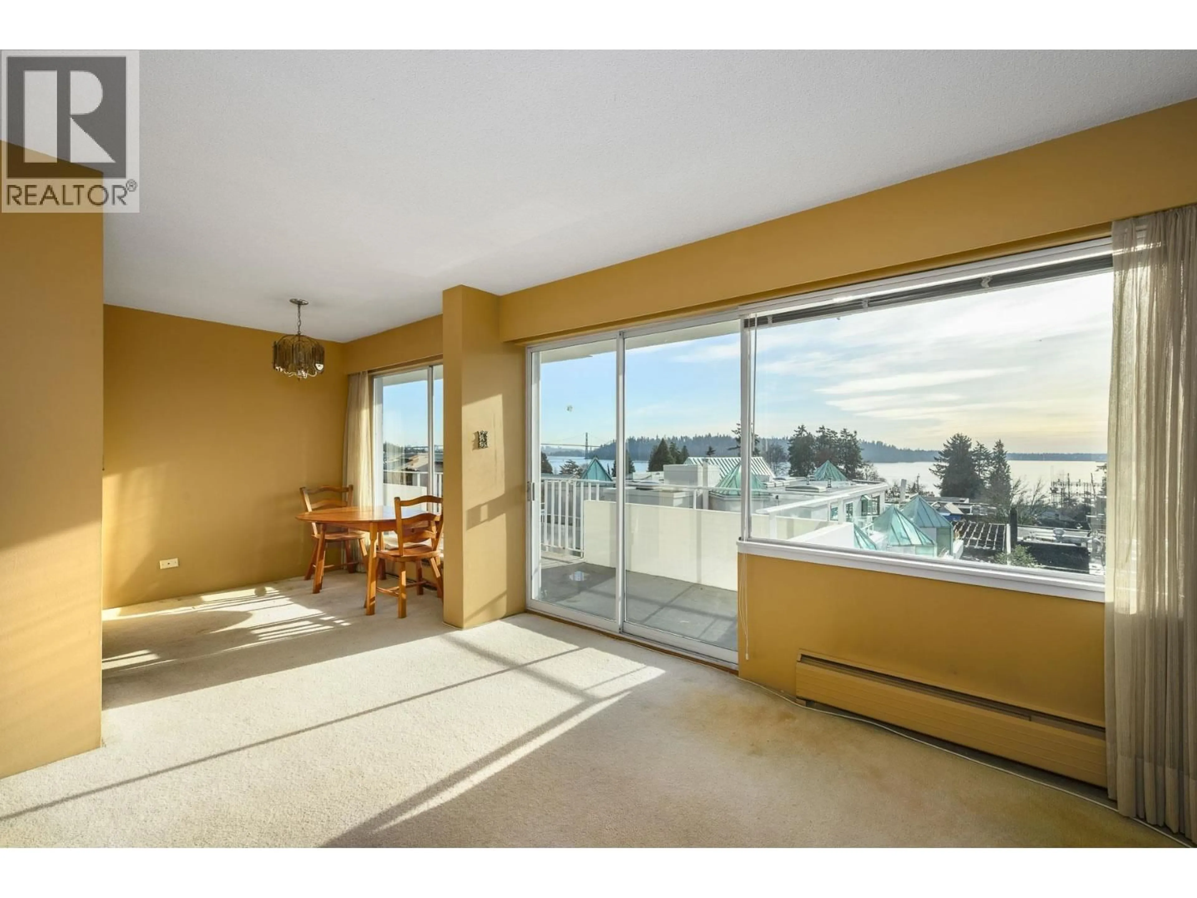 A pic of a room for 203 - 1730 DUCHESS AVENUE, West Vancouver British Columbia V7V1P9